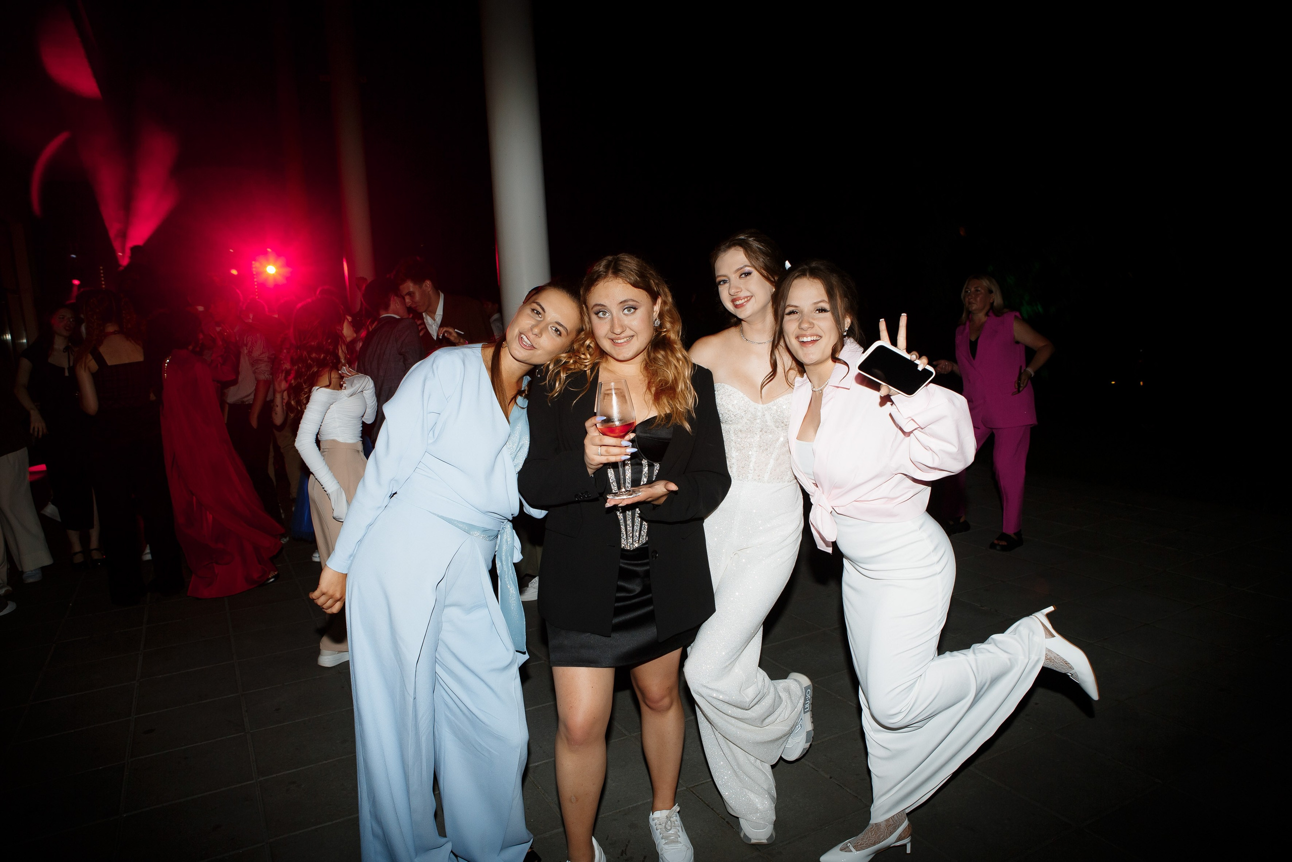 Выпускной Гимназия 12 2024 OpenHouse. Свадебный и портретный Фотограф в Липецке Дмитрий Котюков