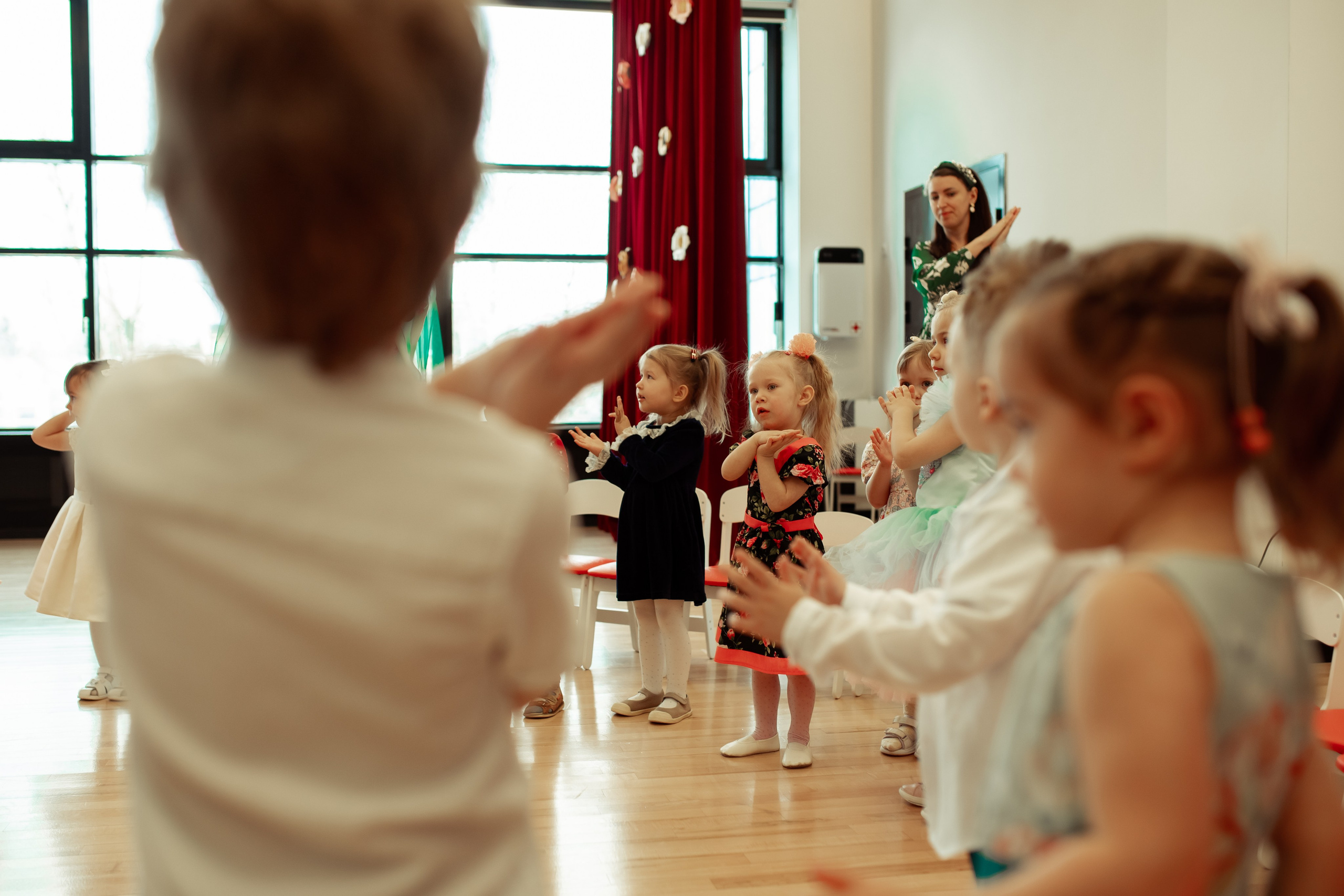 Праздник весны в детском саду. Семейный и детский фотограф в Москве Дорогова Екатерина