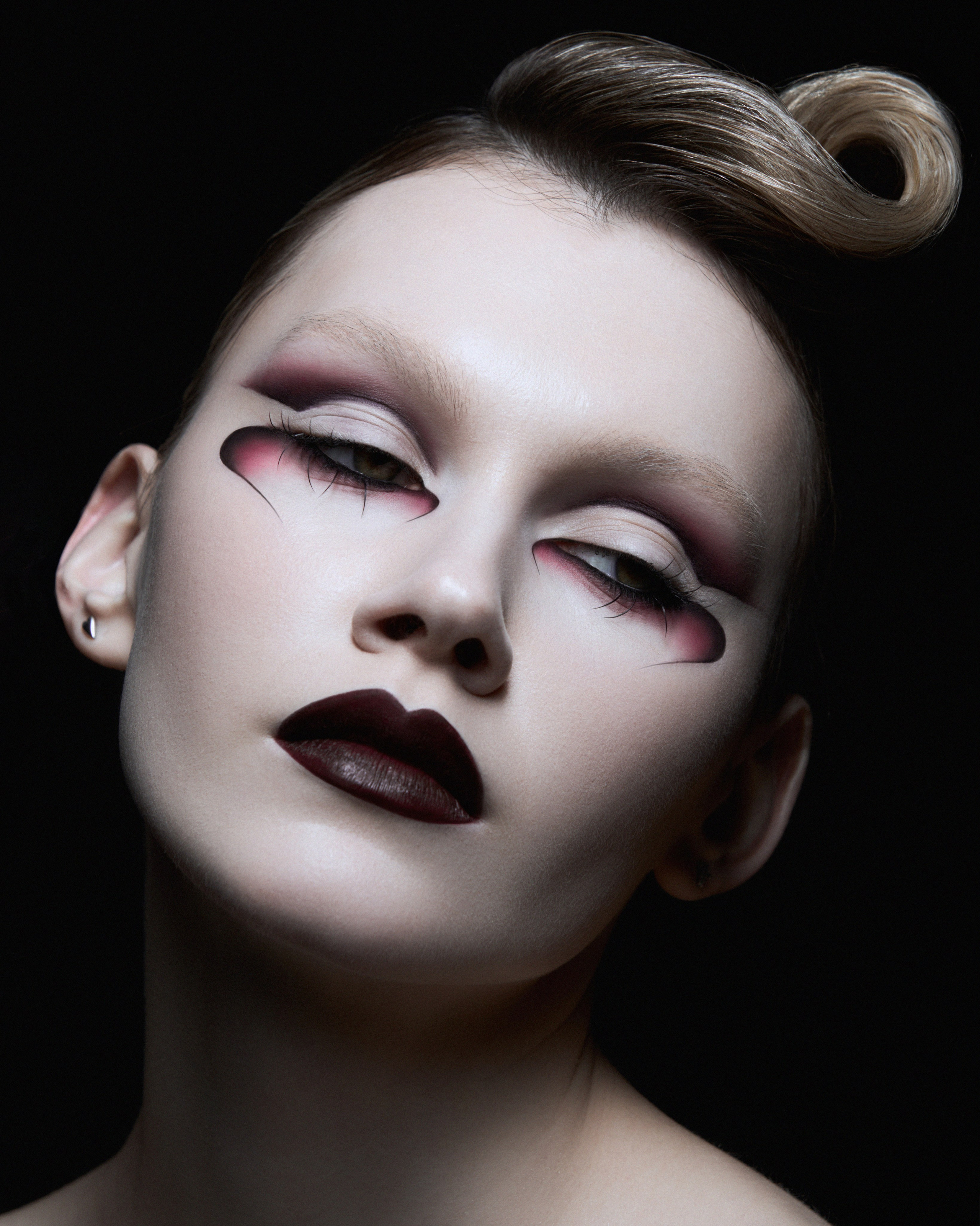 THE BLACK SWAN. Главная