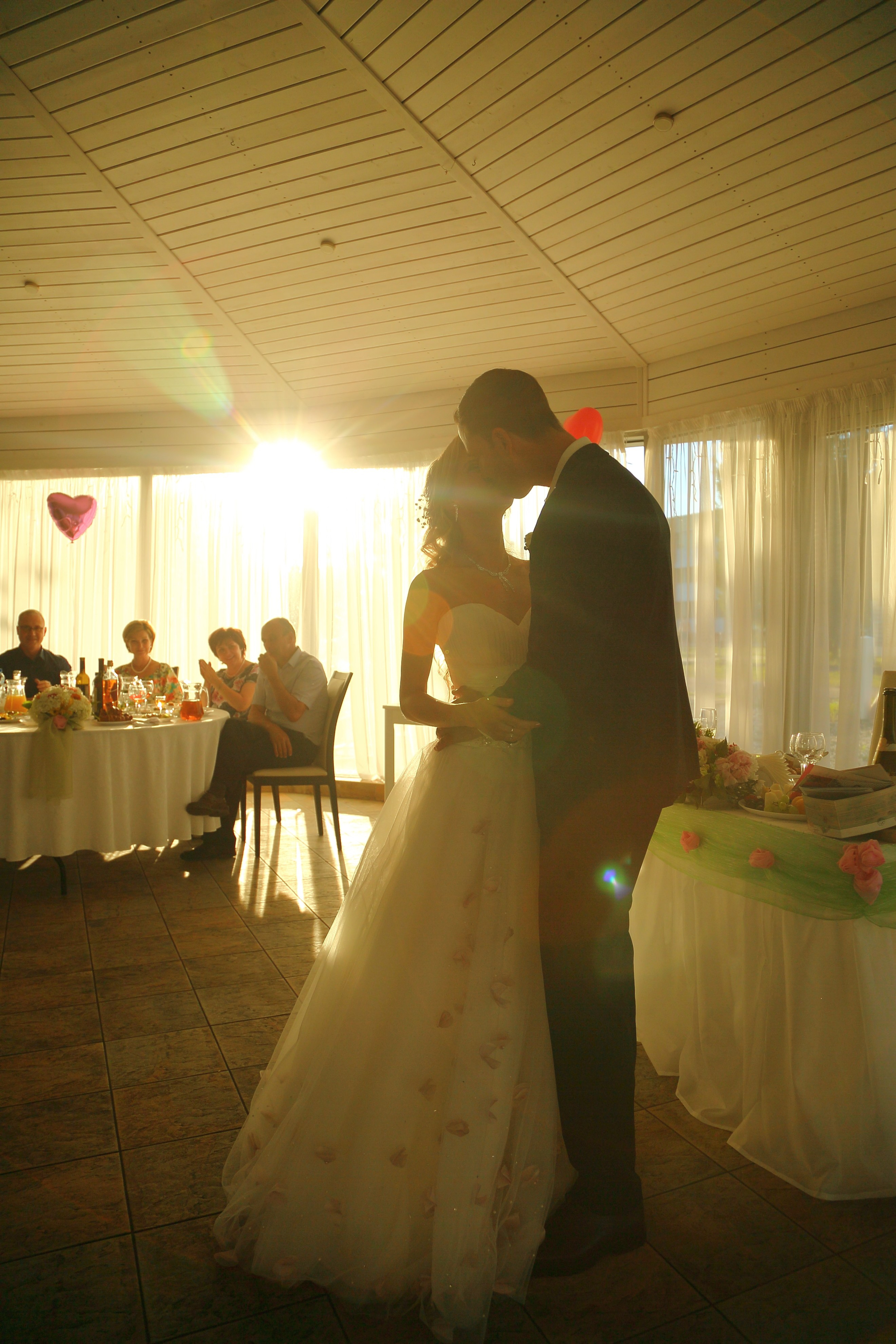 Свадебная прогулка в Ярославле. Свадебный и репортажный фотограф в Ярославле и Санкт-Петербурге Роман Микрюков