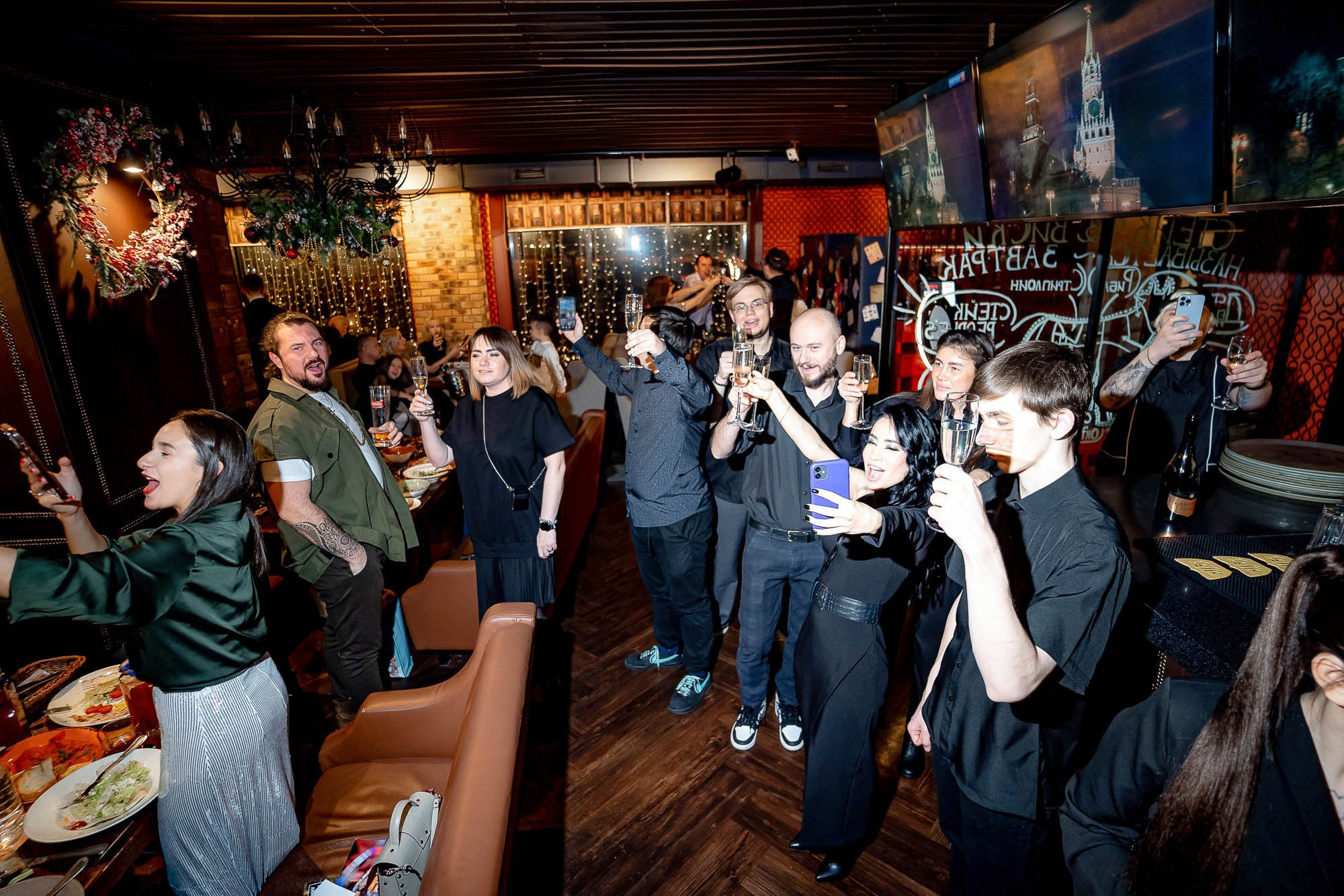 Новый год 2024 в Peoples. Сергей Кошкин. Репортажная и ивент-фотография в Сургуте