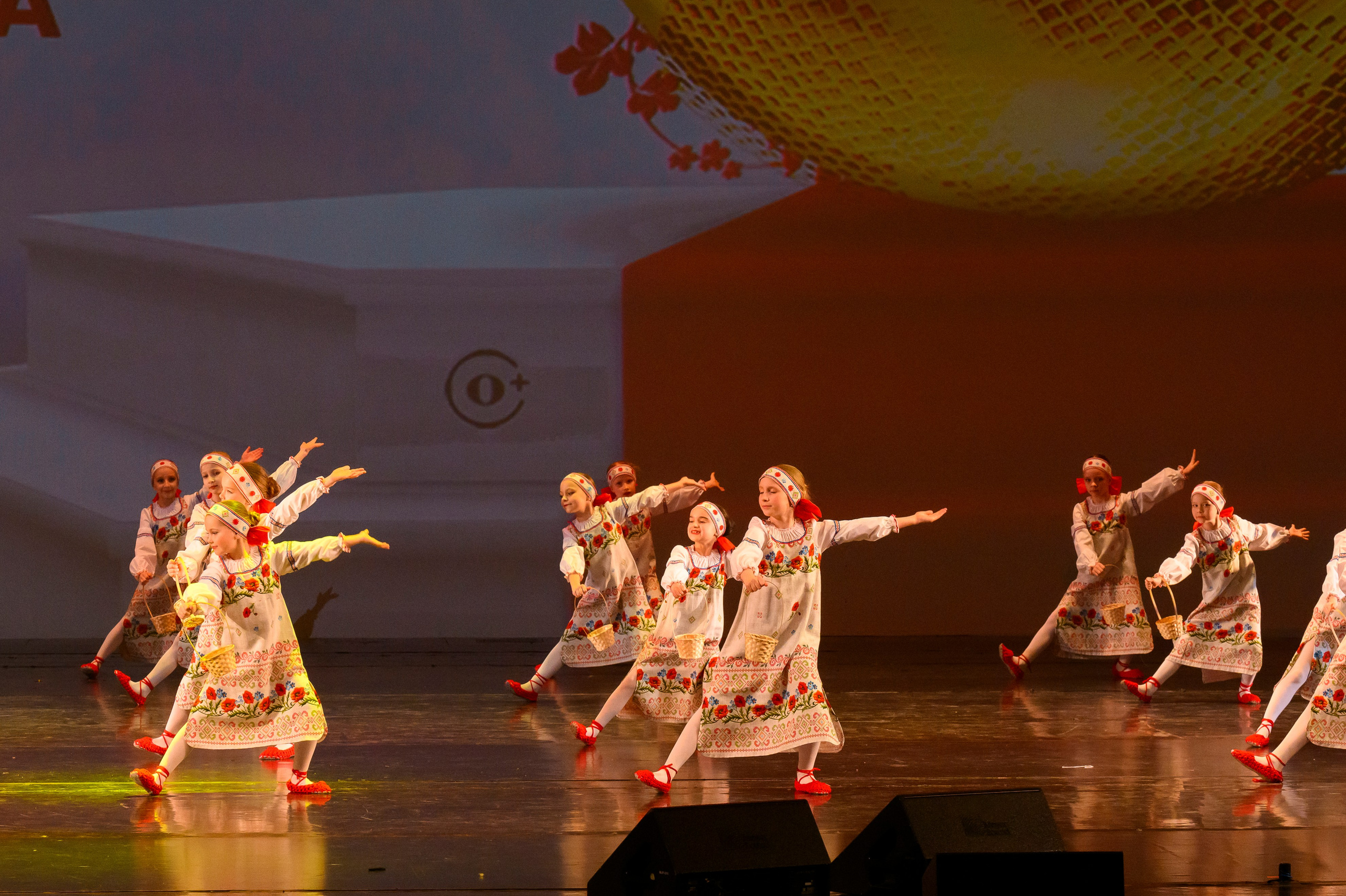 23 апреля, часть 2, БКЗ Октябрьский, г. Санкт-Петербург. Золотое яблочко