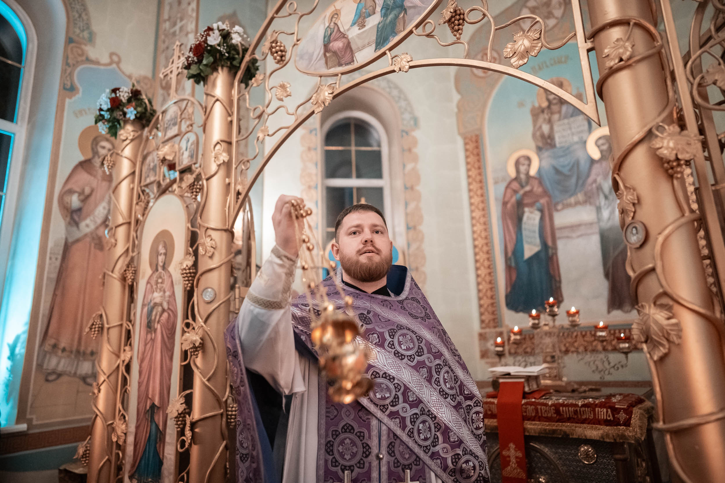 Пасха в храме апостола Андрея Первозванного г. Севастополь. Церковный фотограф Севастополь