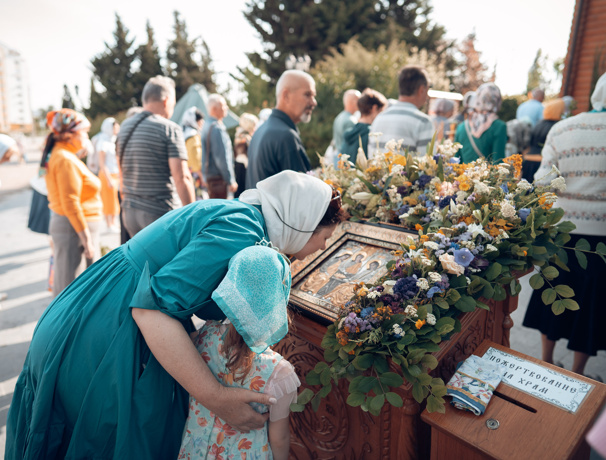 Праздник Святой Троицы в храме Прп. Сергия Радонежского г. Севастополь. Церковный фотограф Севастополь