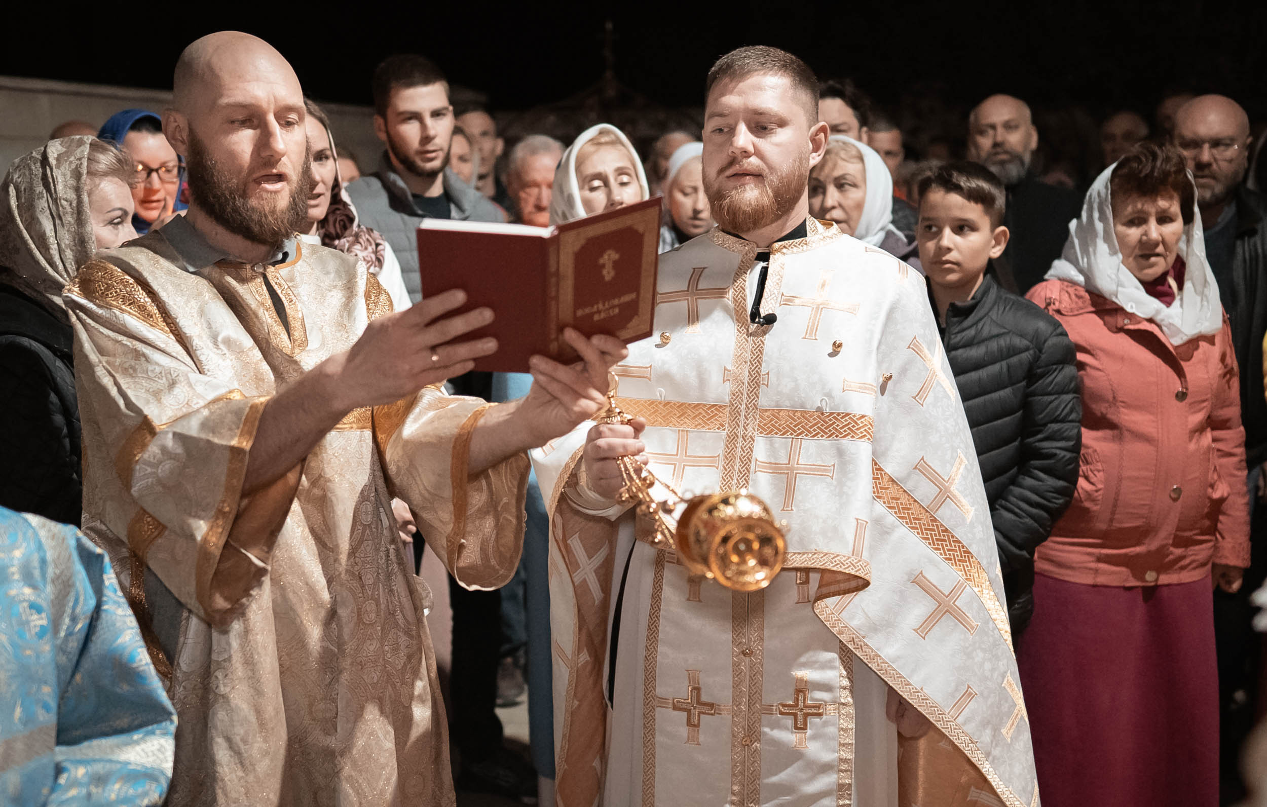Пасха в храме апостола Андрея Первозванного г. Севастополь. Церковный фотограф Севастополь