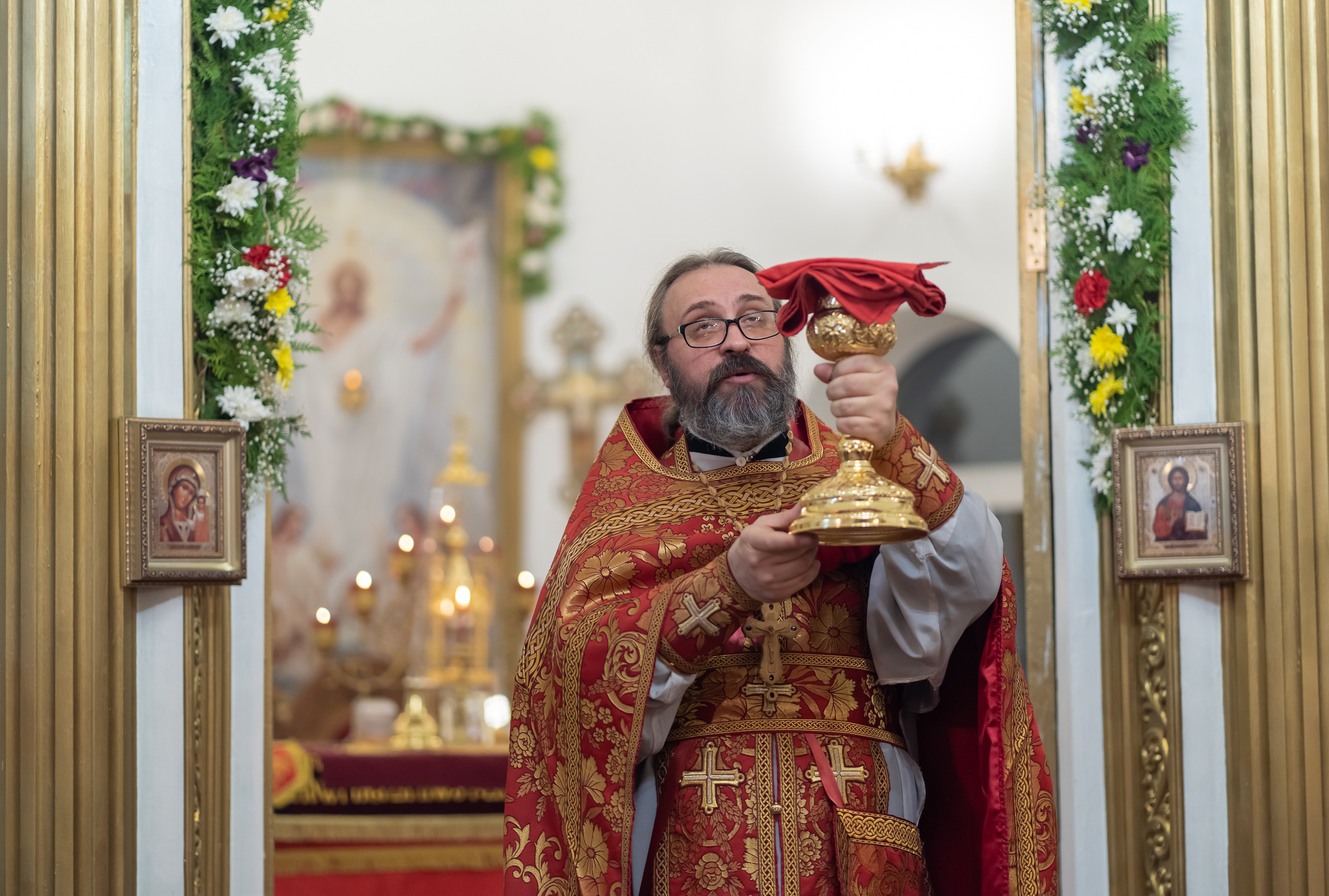 Пасха в Храме Всех Святых в земли Русской мкрн. Северо-Задонск Тульская область. Церковный фотограф Севастополь