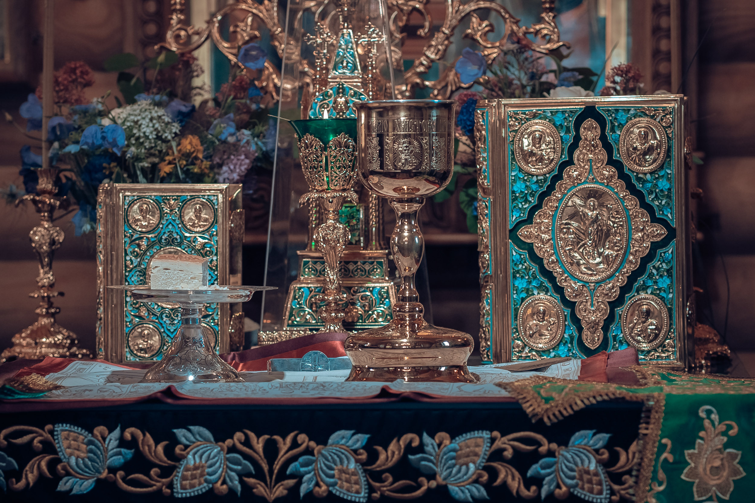 Праздник Святой Троицы в храме Прп. Сергия Радонежского г. Севастополь. Церковный фотограф Севастополь