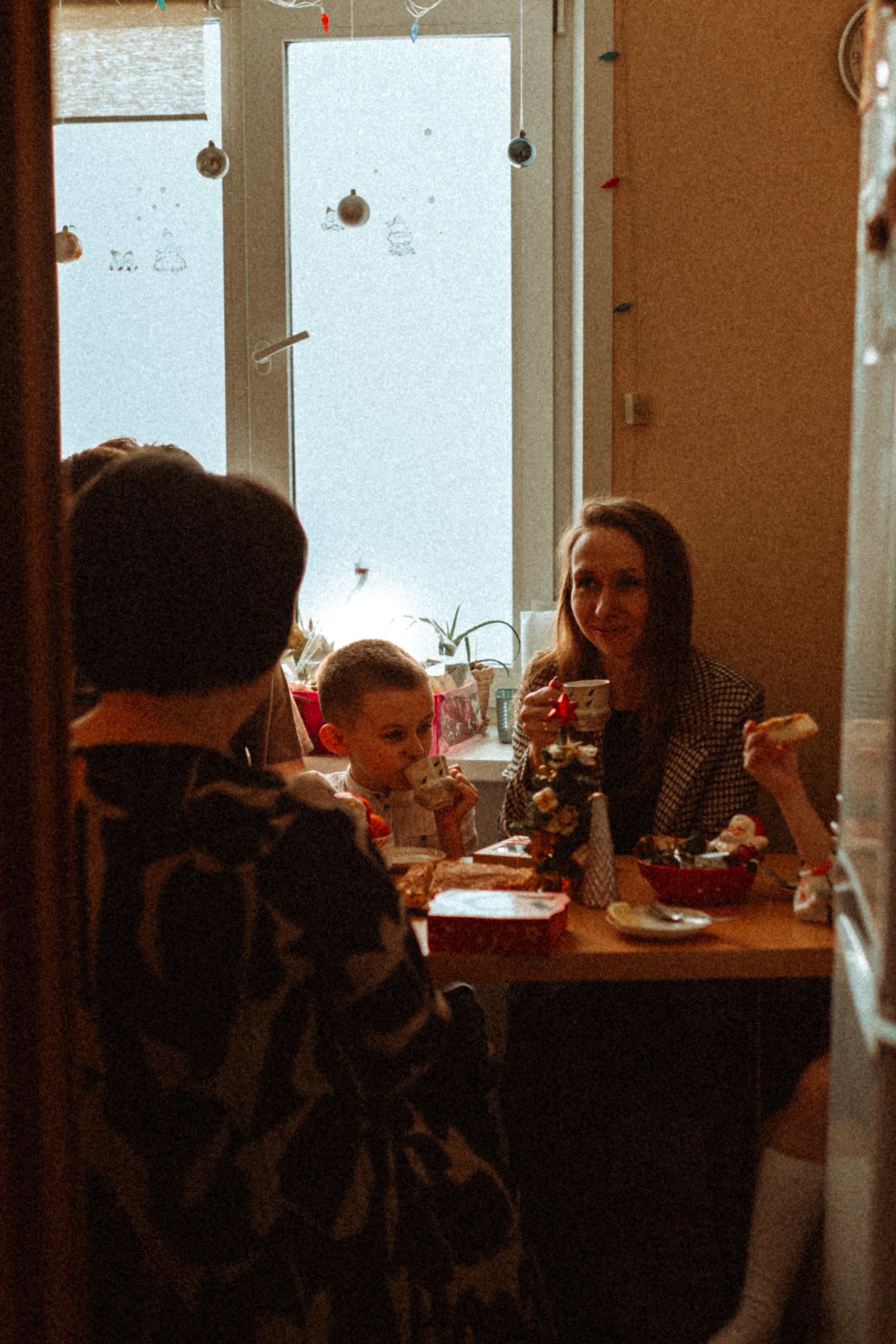 Марина с семьей. Семейный фотограф lifestyle в Новосибирске Елена Шпилевая