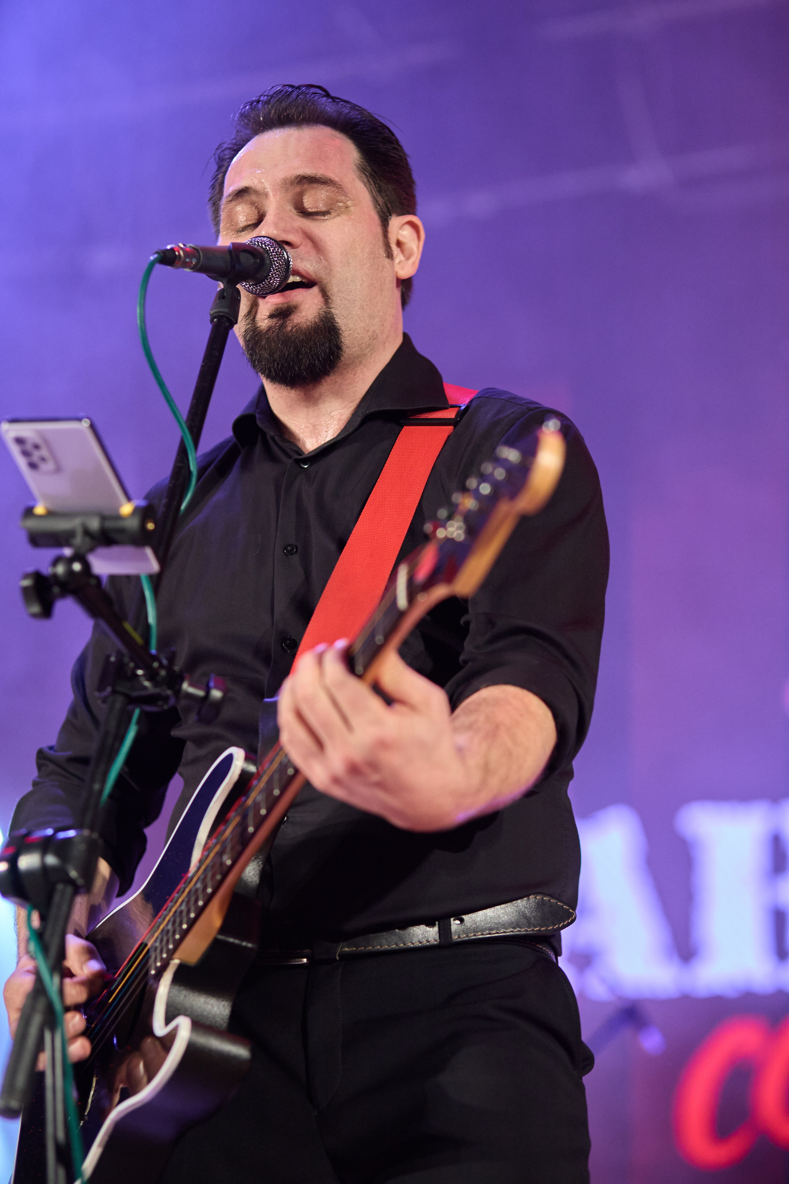 Гр. Ананас концерт 20.02.26. Фотограф видеооператор Пермский край, Пермь, Оса Руслан Саматов