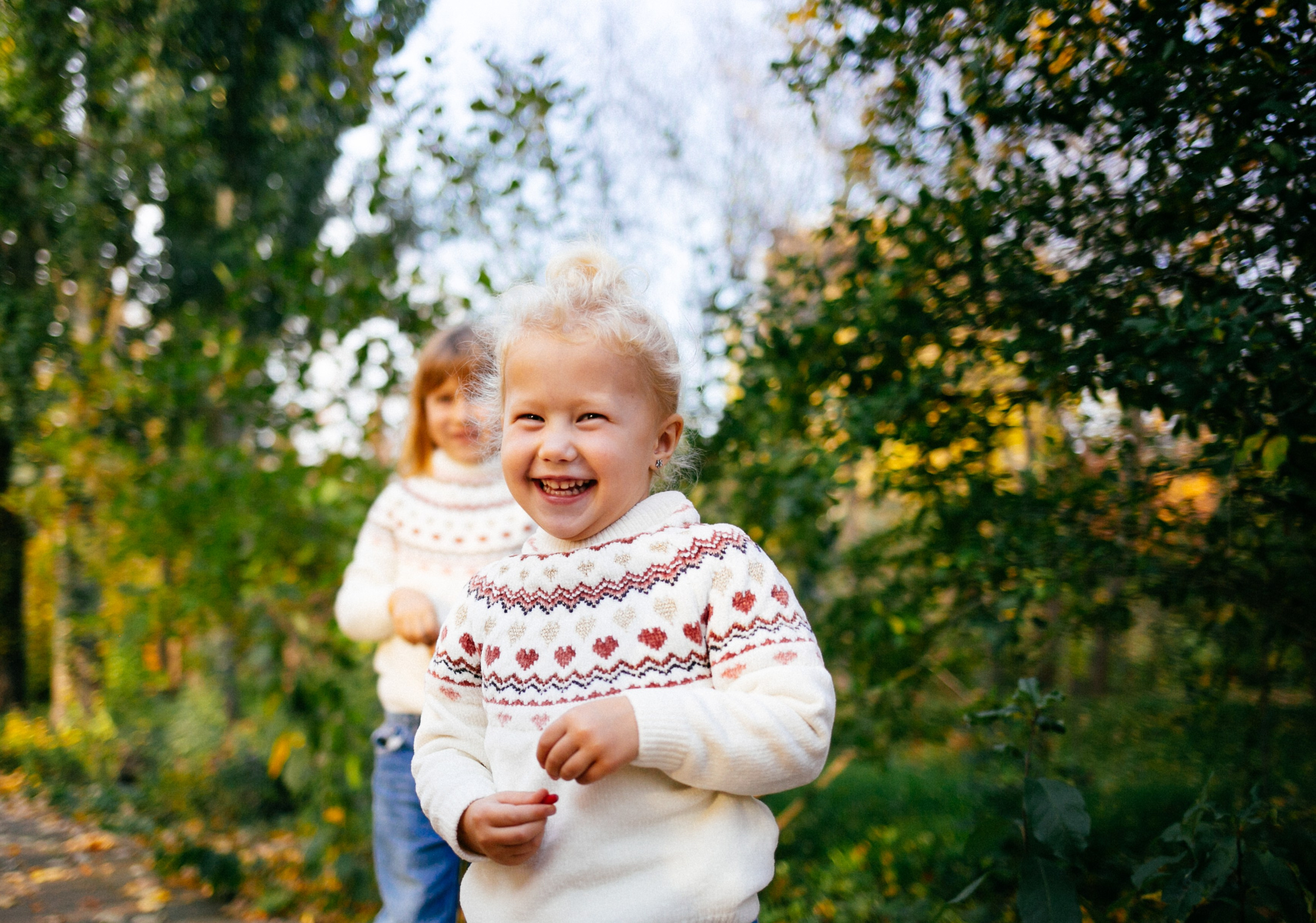 Юля, Анюта, Есения