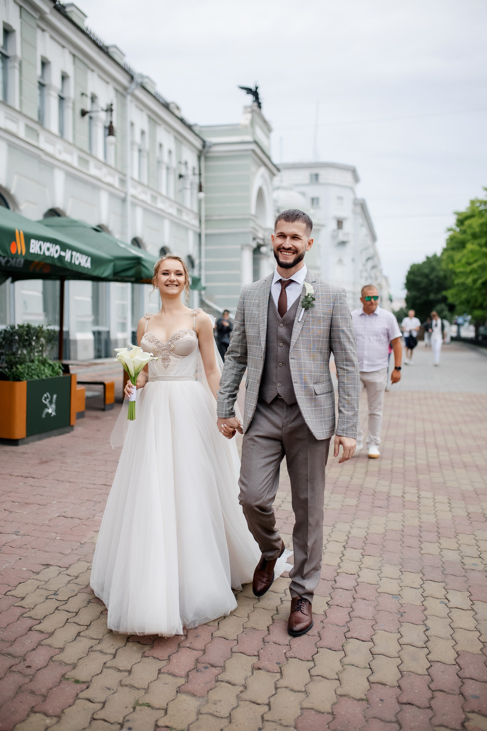 Степан и Ульяна. Утро. Загс. Прогулка. Дождь и солнце. Свадебный фотограф в Хабаровске