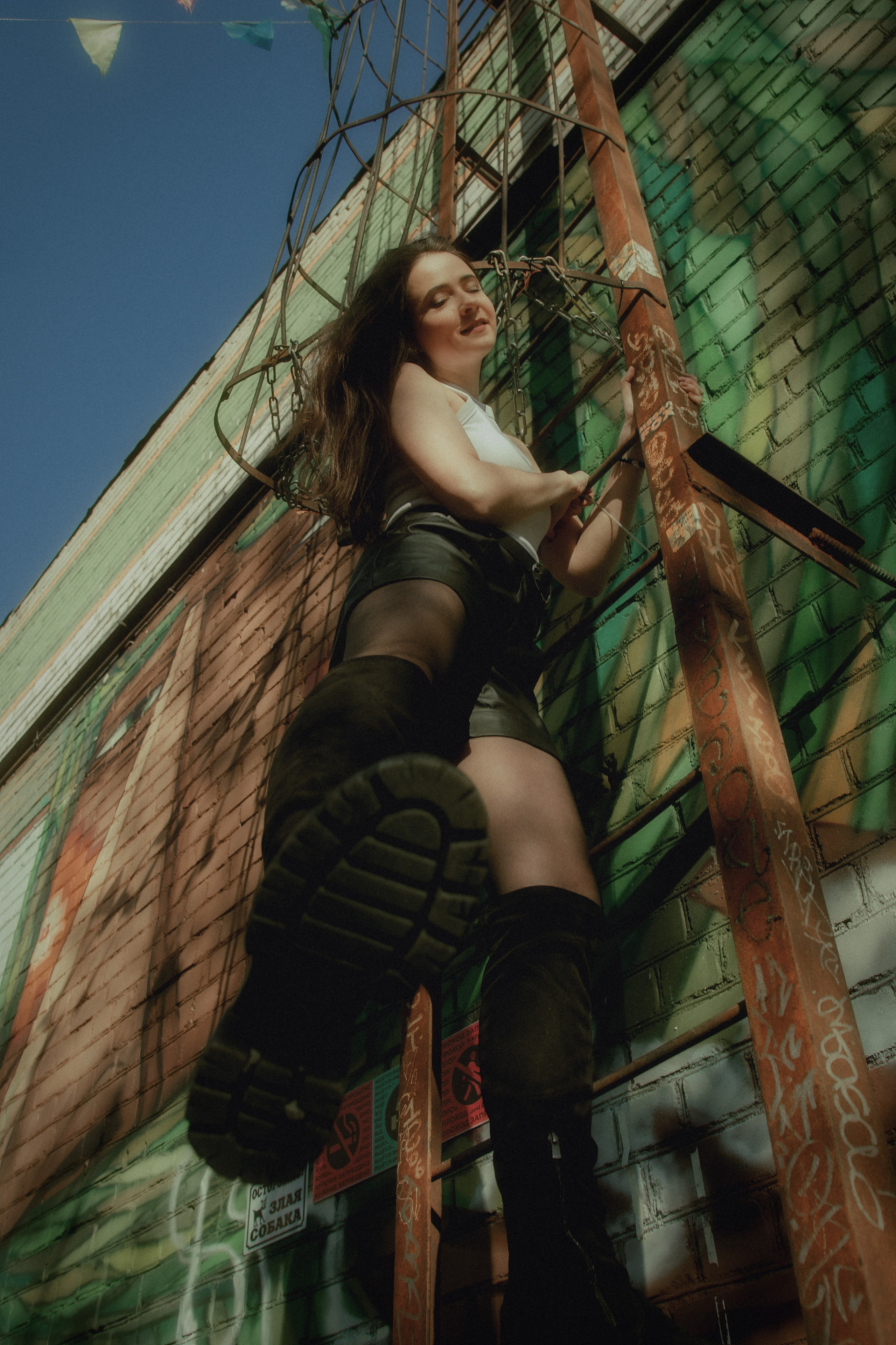 Солнечный Апрель