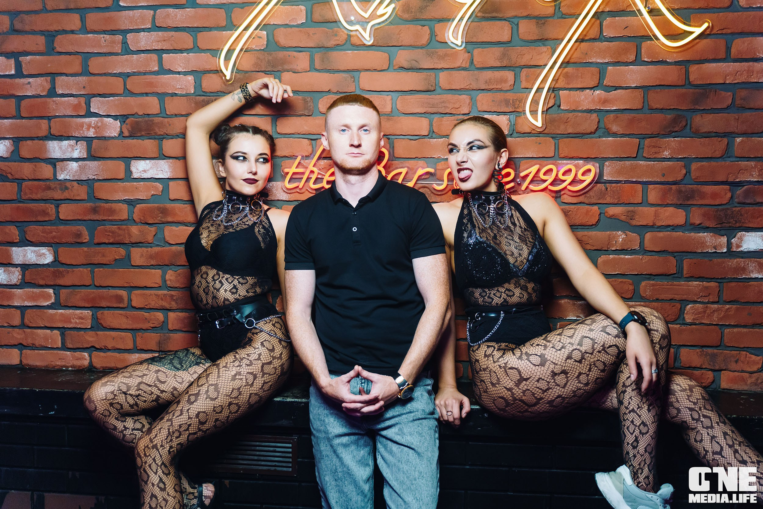 Фоторепортаж из бара XxxX. One Media Life: фоторепортажи, фотоотчеты с мероприятий и заведений