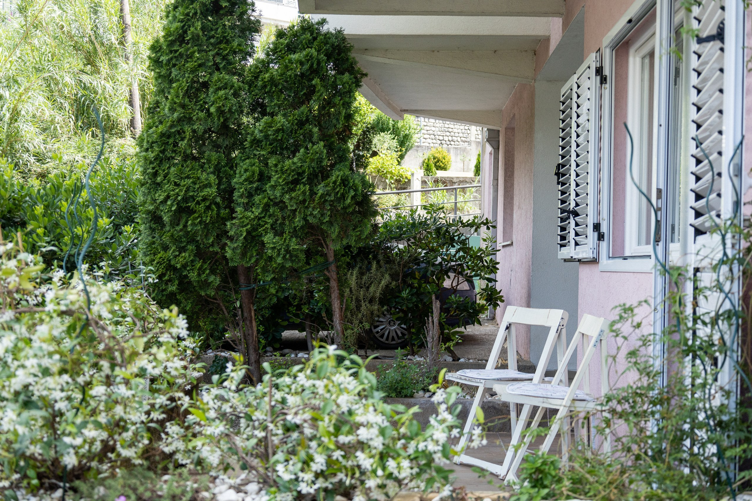 Private apartment for booking rent. Фотограф в Черногории — семейная фотосессия с детьми, лавстори,