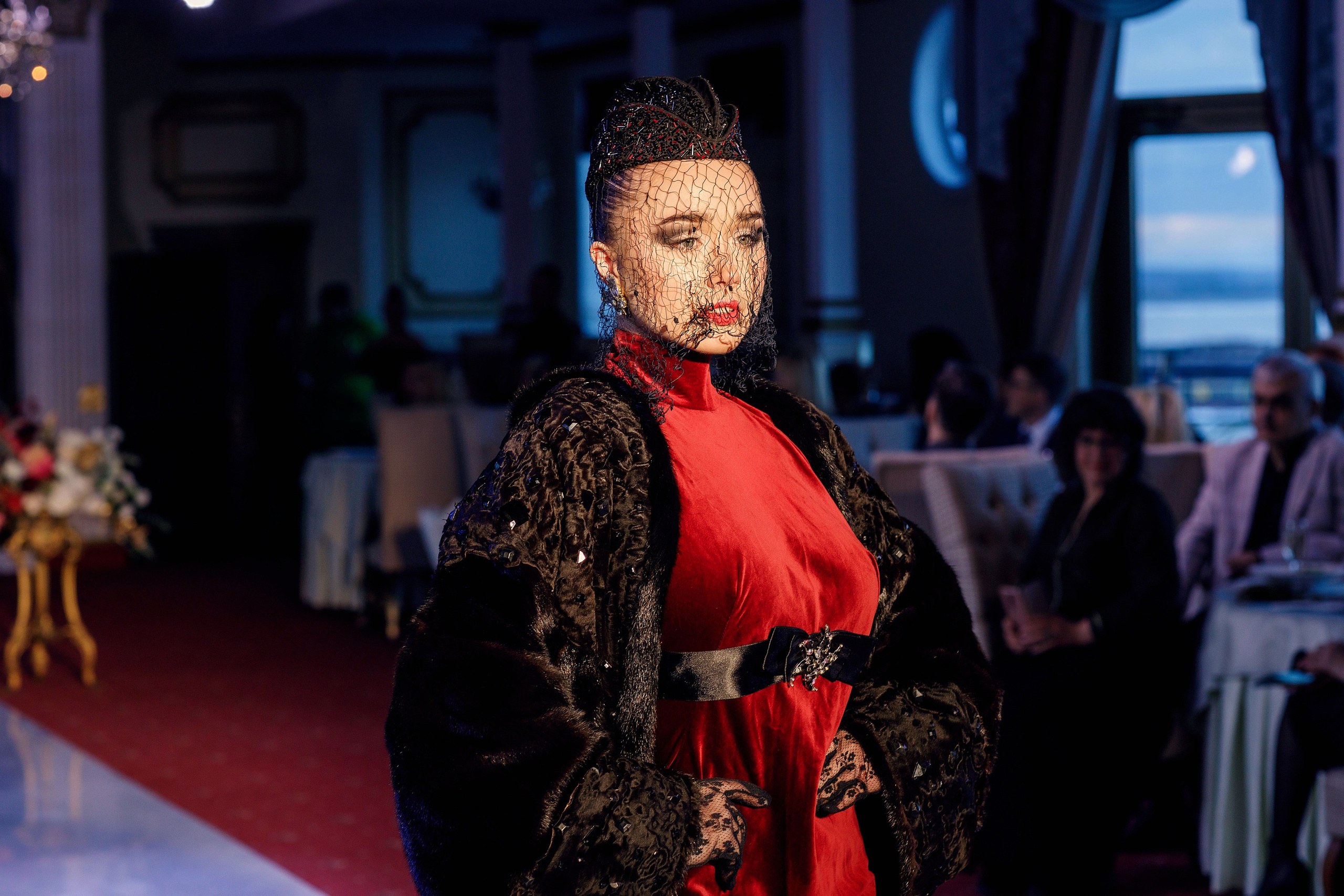 Показ коллекции Игоря Дадиани — 2023.04.01. Портретный и репортажный фотограф в Чебоксарах Андриян Чаркин