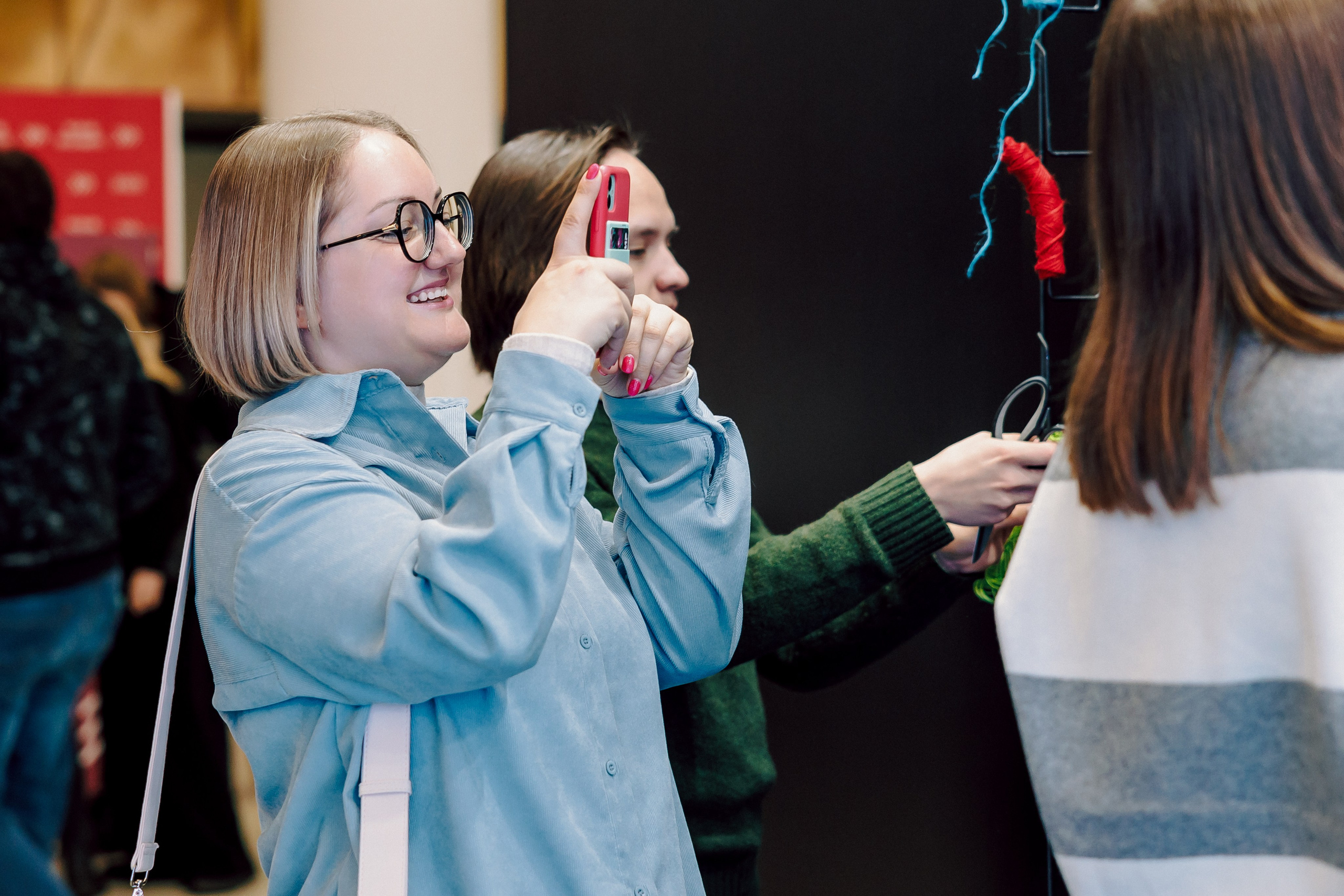 СКБ Контур — Форум будущего — Стенд. Лёшка Варзегов — фотограф