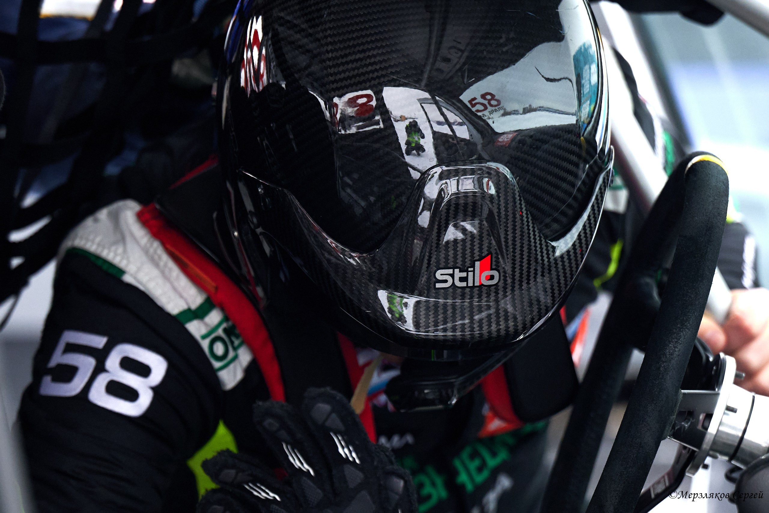 Трековые автогонки на льду Чемпионат России. Спортивный репортажный фотограф в Ижевске Сергей Мерзляков