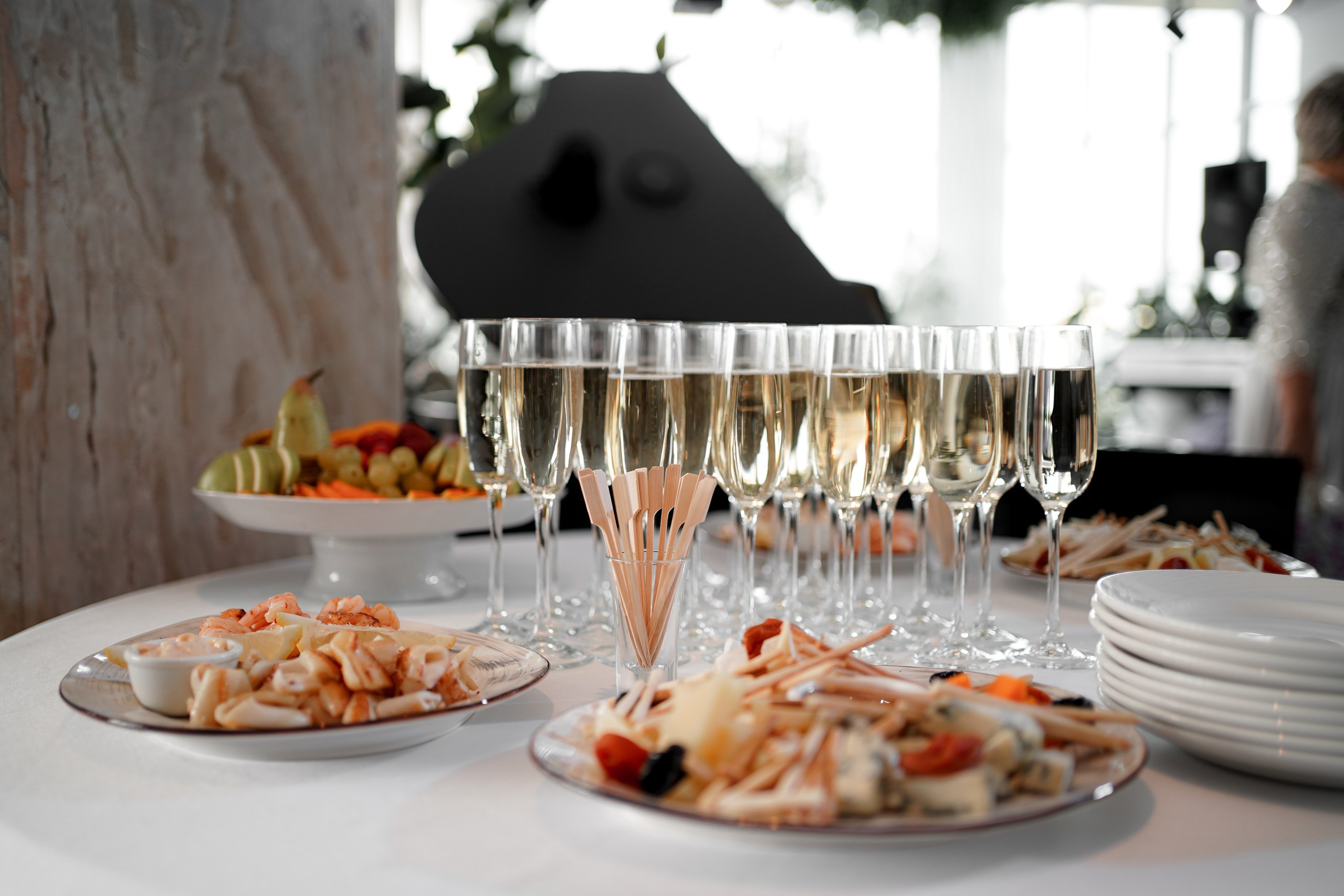 Фотограф на свадебный банкет в Ростове-на-Дону. Свадебный фотограф в Ростове-на-Дону. Таинство Крещения и Венчания, семейные фотосессии. Алёна Чёботова