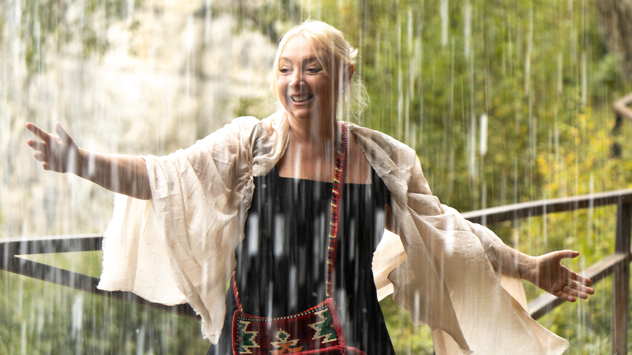 ПОРТРЕТЫ. ПОБУДЬ ЗДЕСЬ И ЦЕЛЕЕ БУДЕТ ЭТОТ МИР