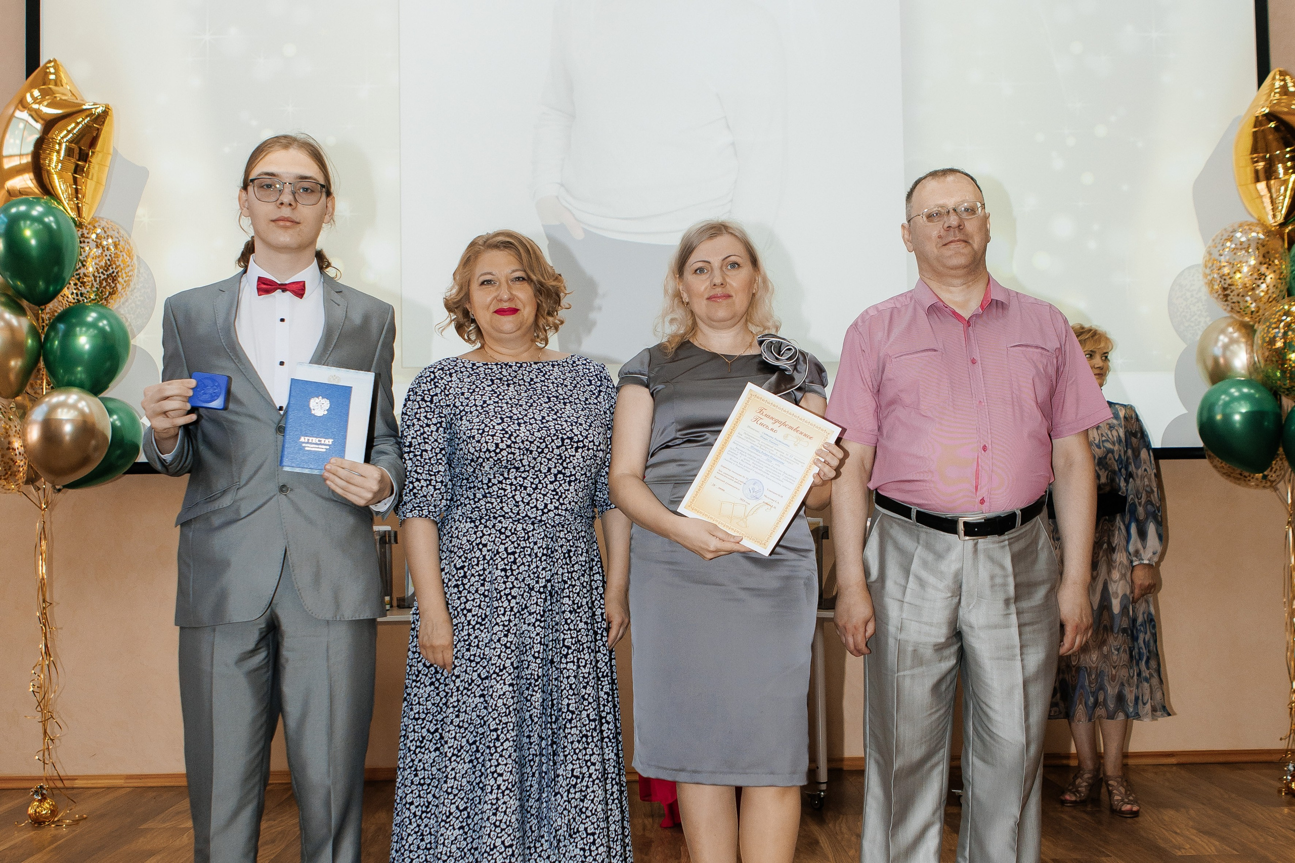 Выпускной Гимназия 12 2024 г. Свадебный и портретный Фотограф в Липецке Дмитрий Котюков