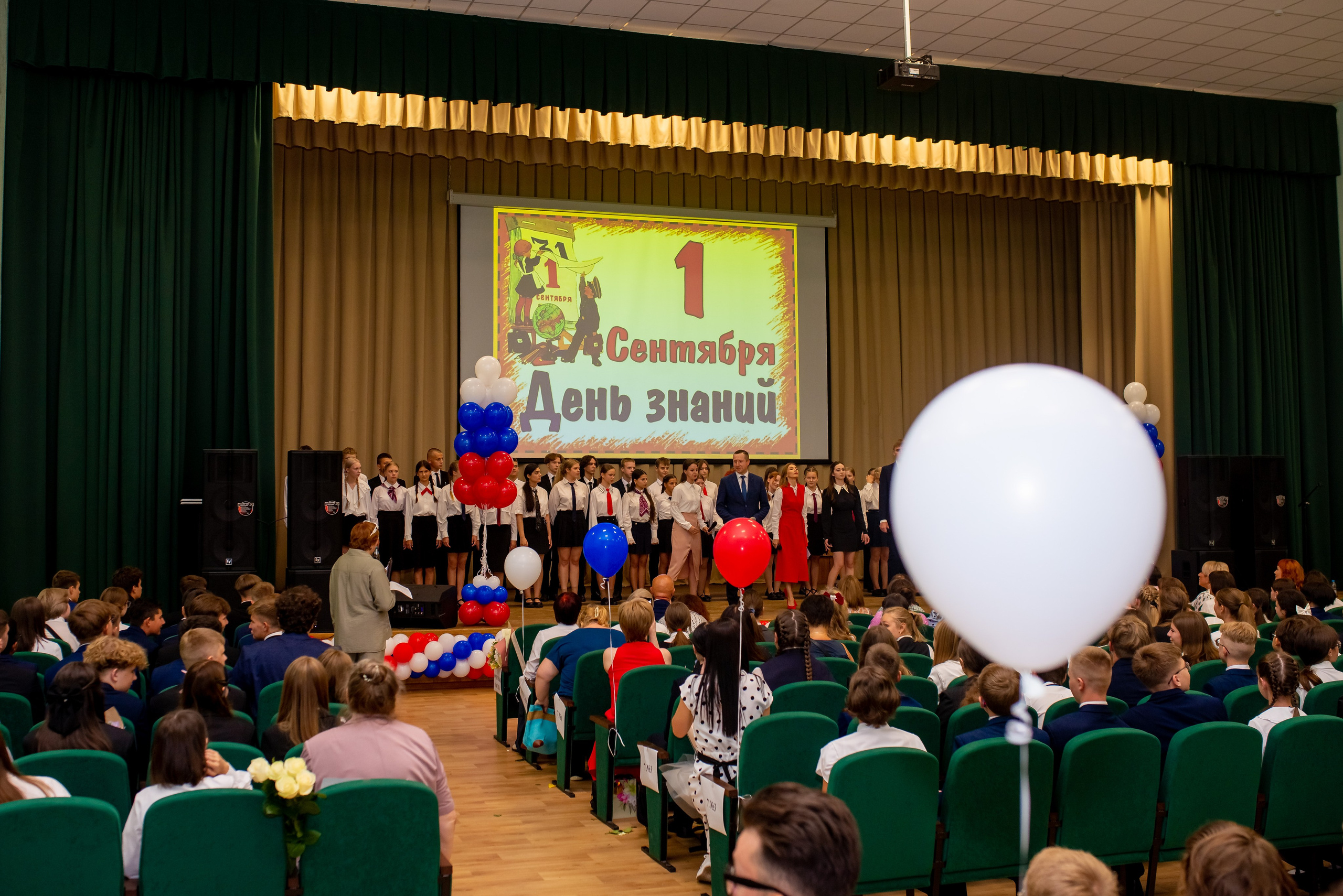 Школа 72. Женский фотограф Крещение Венчание Москва Брянск