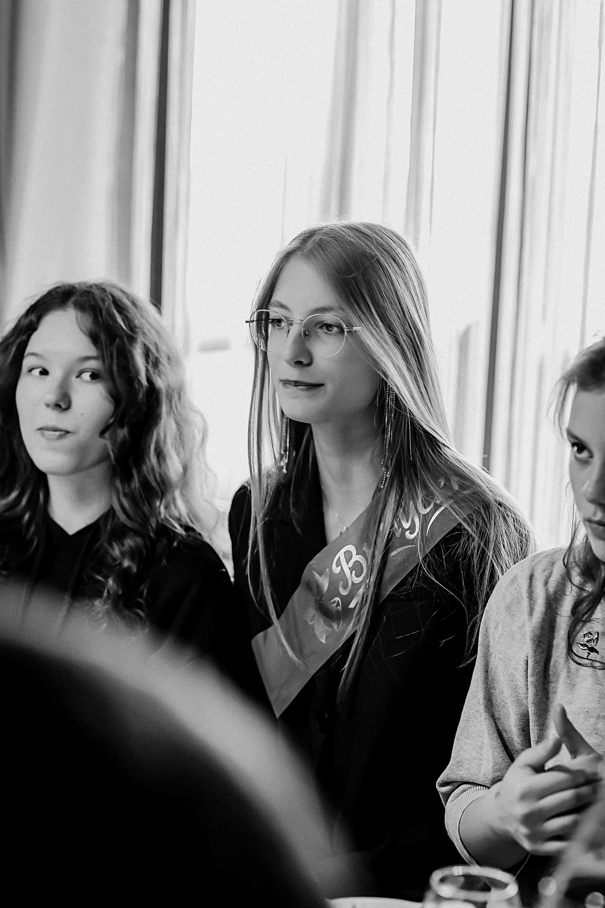 Последний звонок. Семейный фотограф Тюмень, фотограф на роды Салмина Мария