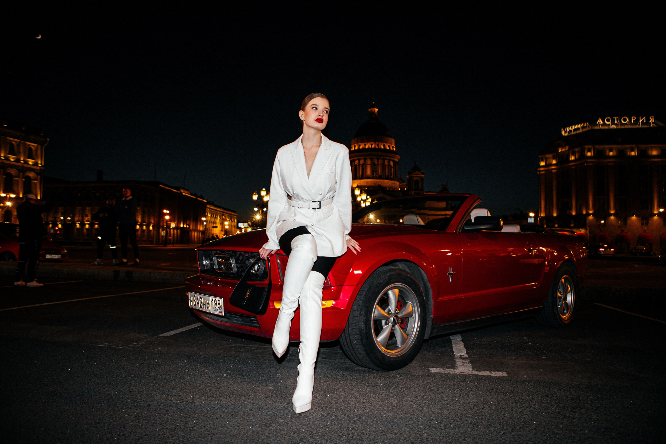 Алена — ночной кабриолет. Elena Sova — семейный и женский фотограф в Санкт-Петербурге