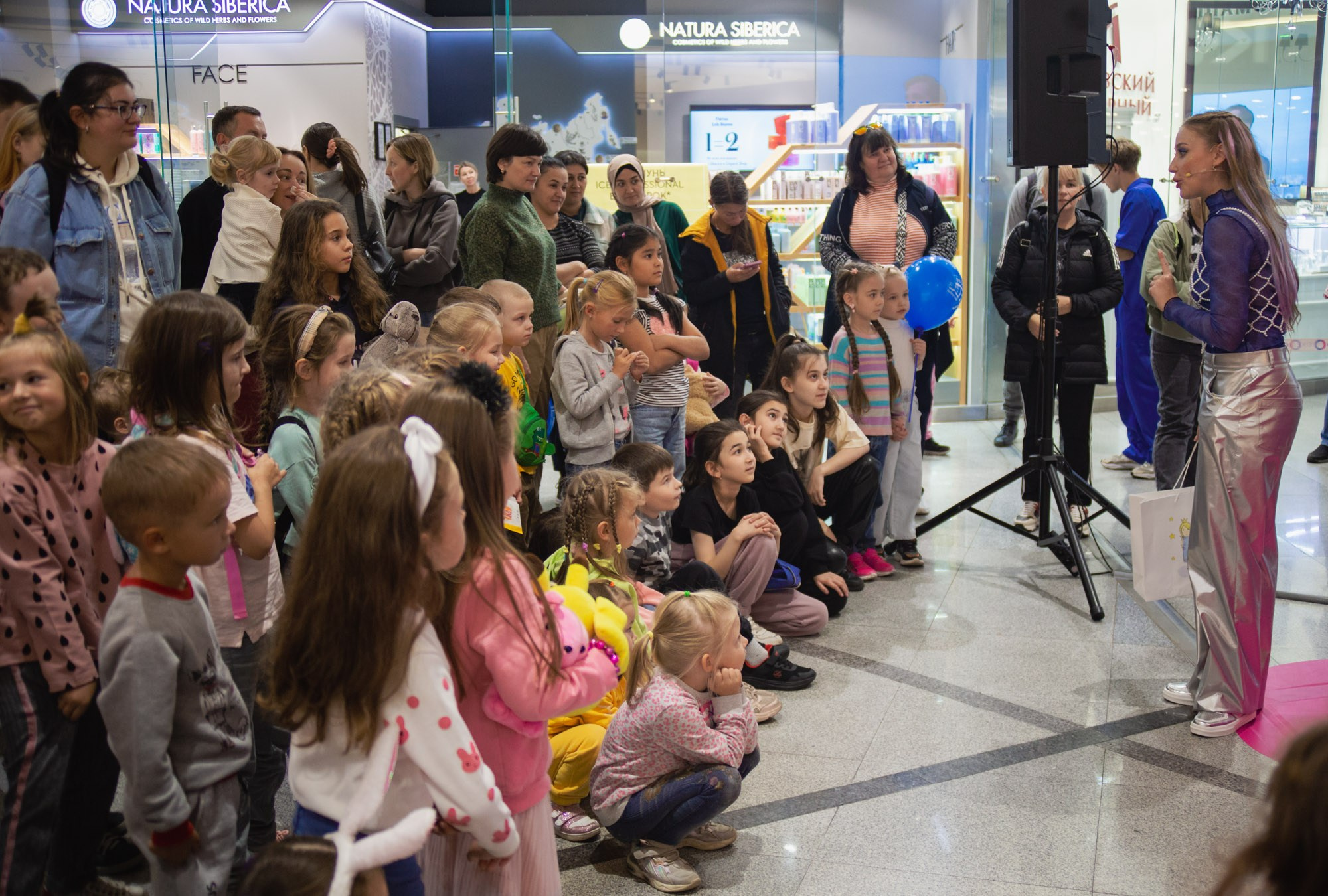 Сказка в ТЦ Океания. Репортажный и концертный фотограф в Москве Анастасия Осень