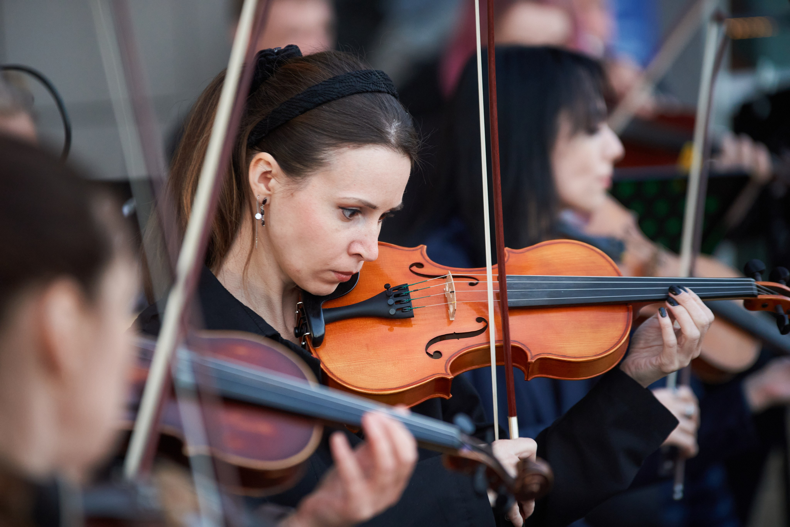 Репортаж: Музыкальная школа Виртуозы в Ночь музеев у планетария. Репортажный и женский фотограф в Новосибирске