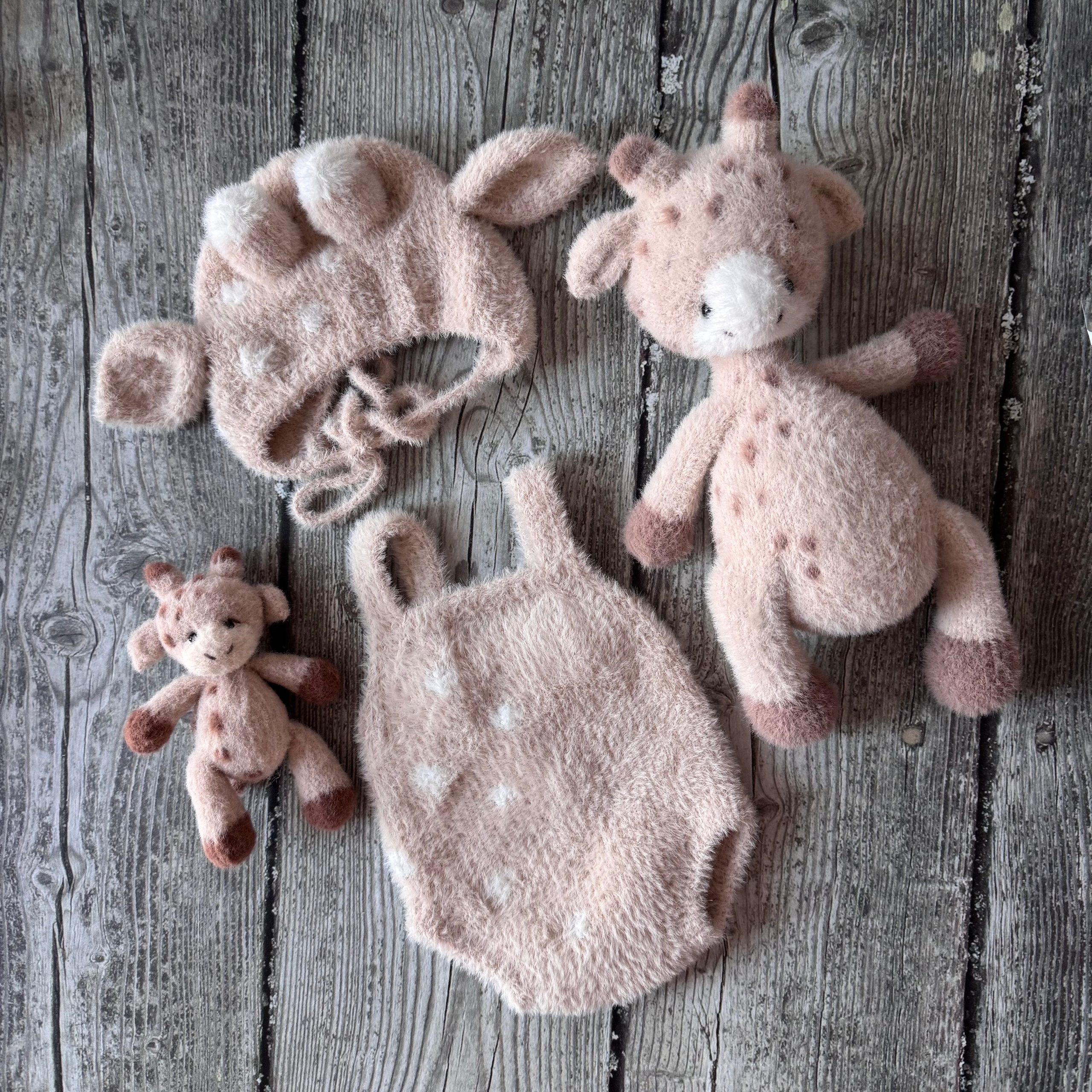 Костюмы и аксессуары для фотосессии новорожденных | Реквизит для съемки newborn в Москве. Фотосессия новорожденных в Москве и Московской области | Профессиональный фотограф newborn — Татьяна Иванова