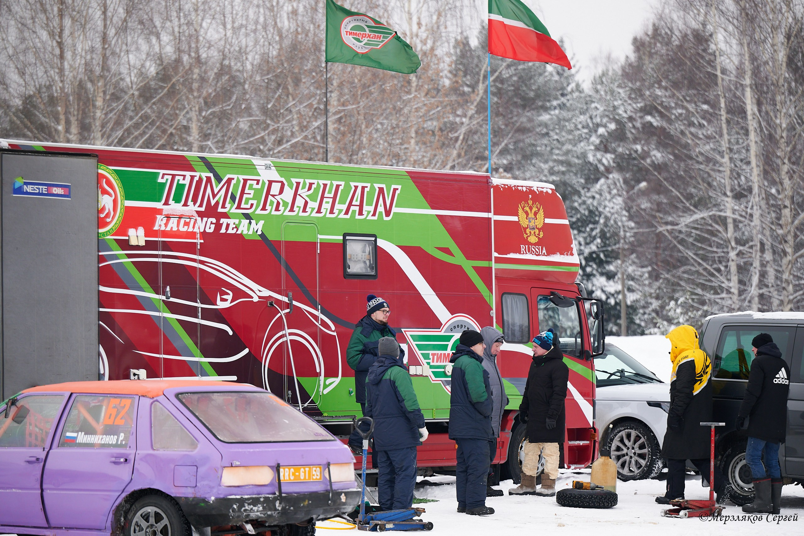 Трековые автогонки на льду Чемпионат России. Спортивный репортажный фотограф в Ижевске Сергей Мерзляков