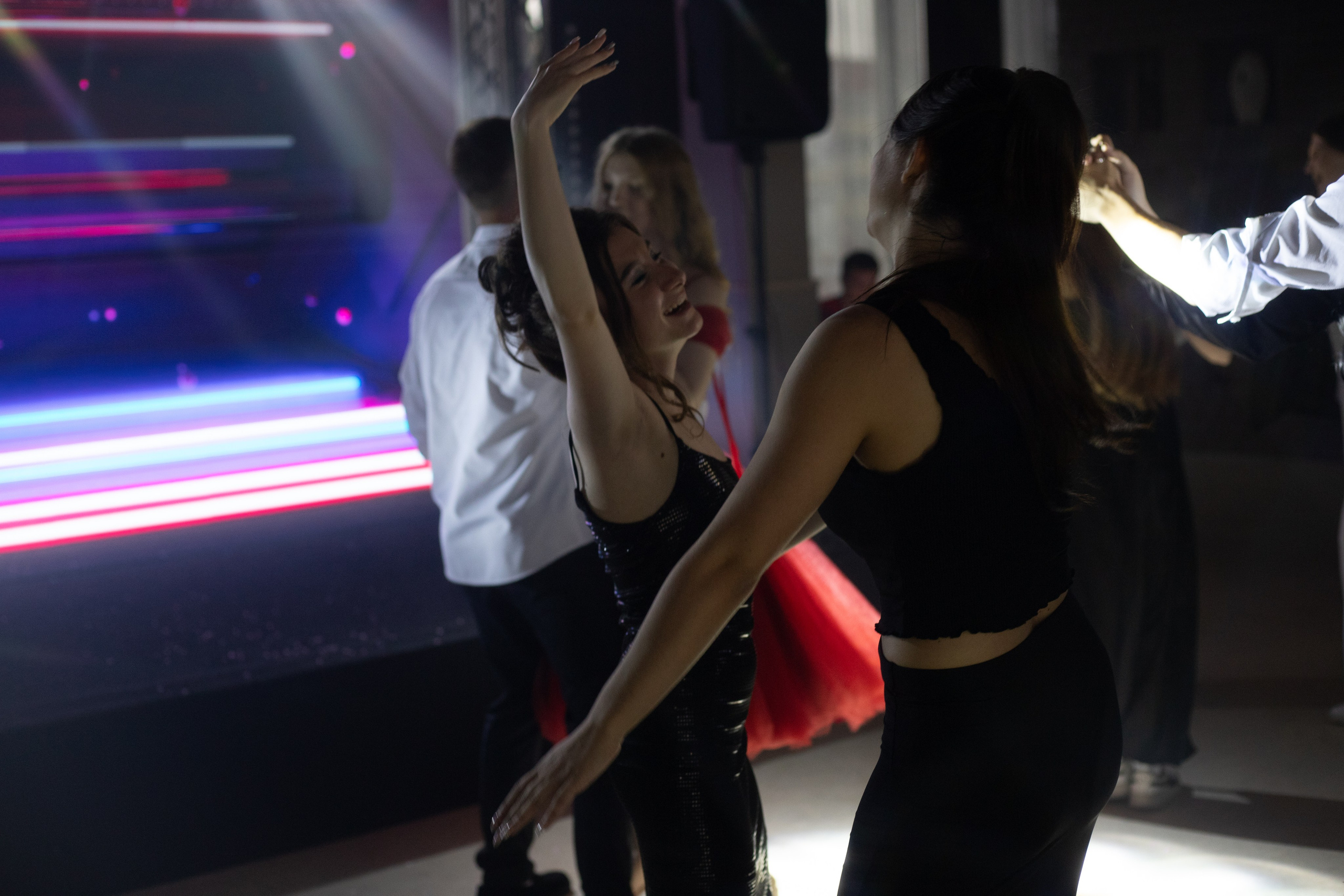 Выпускной в Винотеке. Свадебный и семейный фотограф в Сургуте и ХМАО Черепанова Наталья