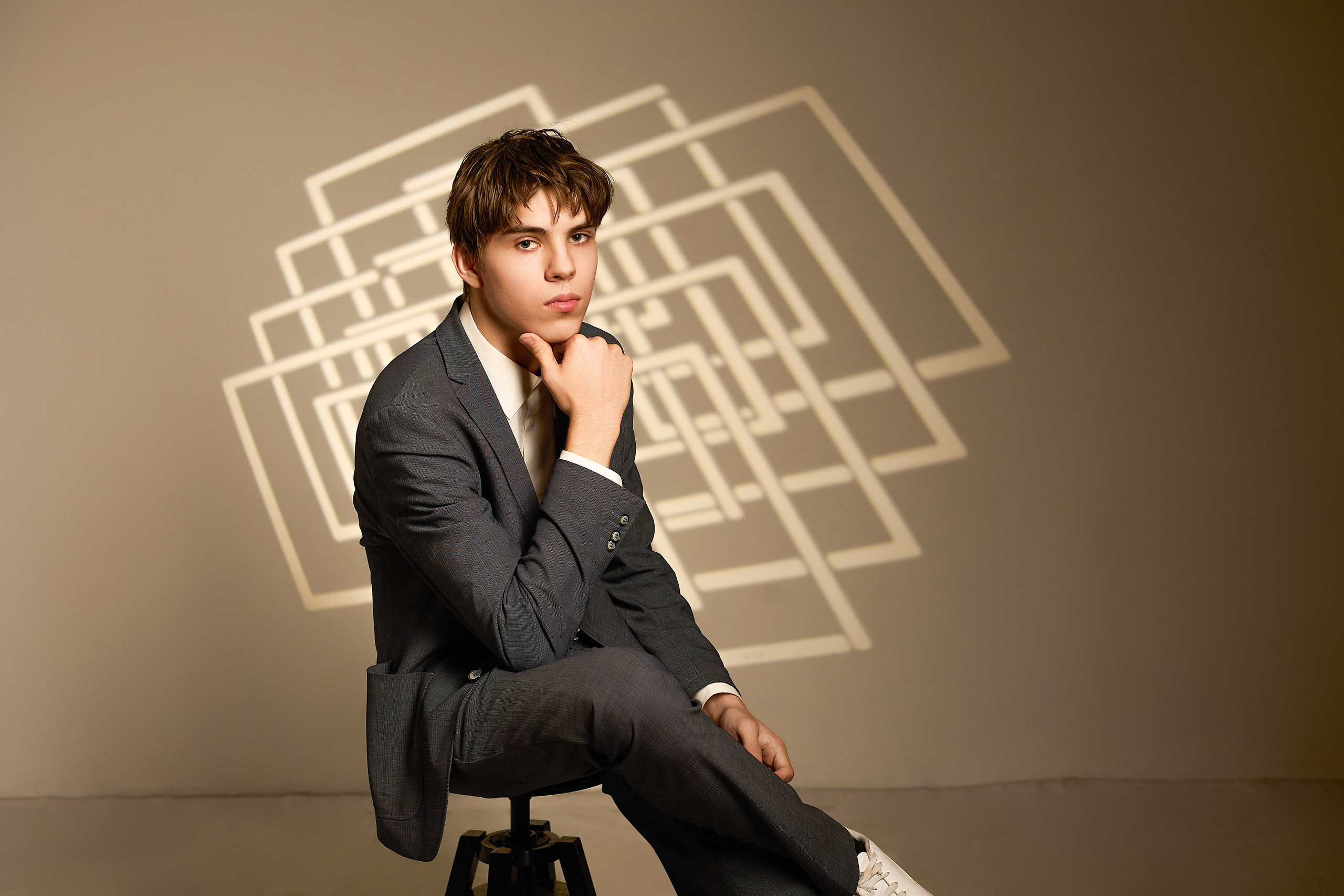 Стильный выпускной альбом «Золото». Выпускные альбомы в Тюмени для школ, садов, вузов спортивных секций