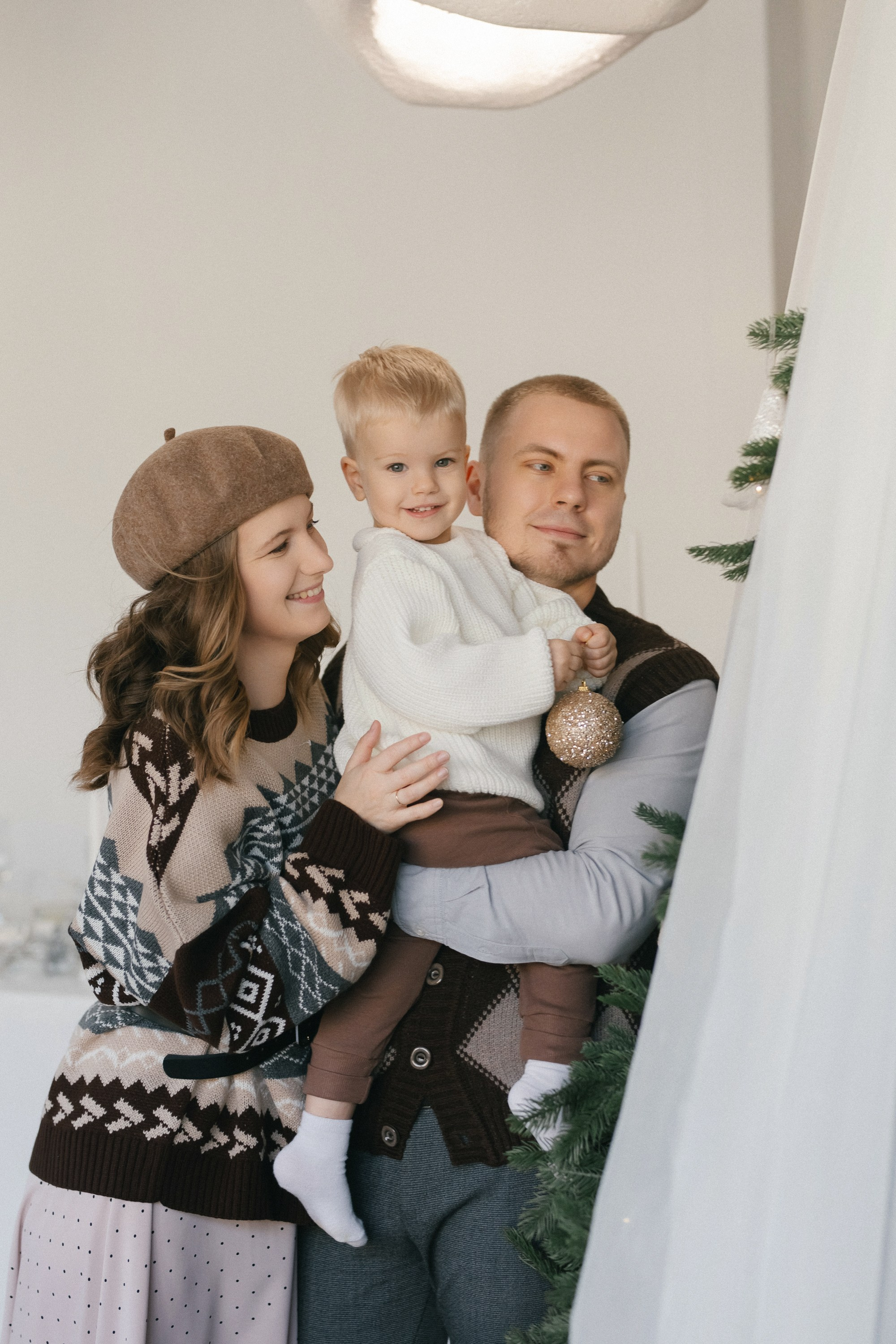 ЛЕНА, ВЛАД И МИРОН ` 24. Maria Startseva Photo