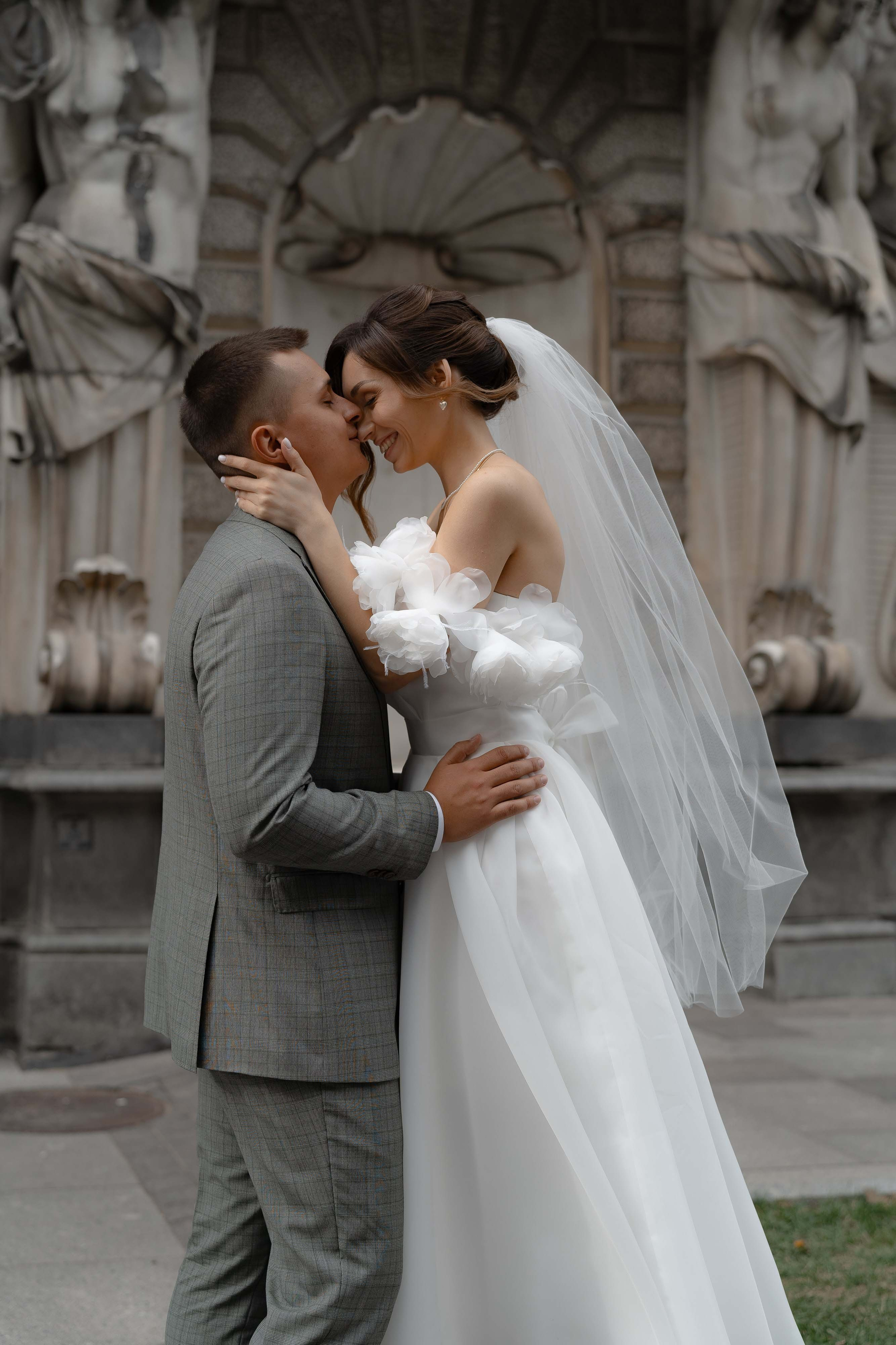 Романтичная свадебная фотосессия в Санкт-Петербурге