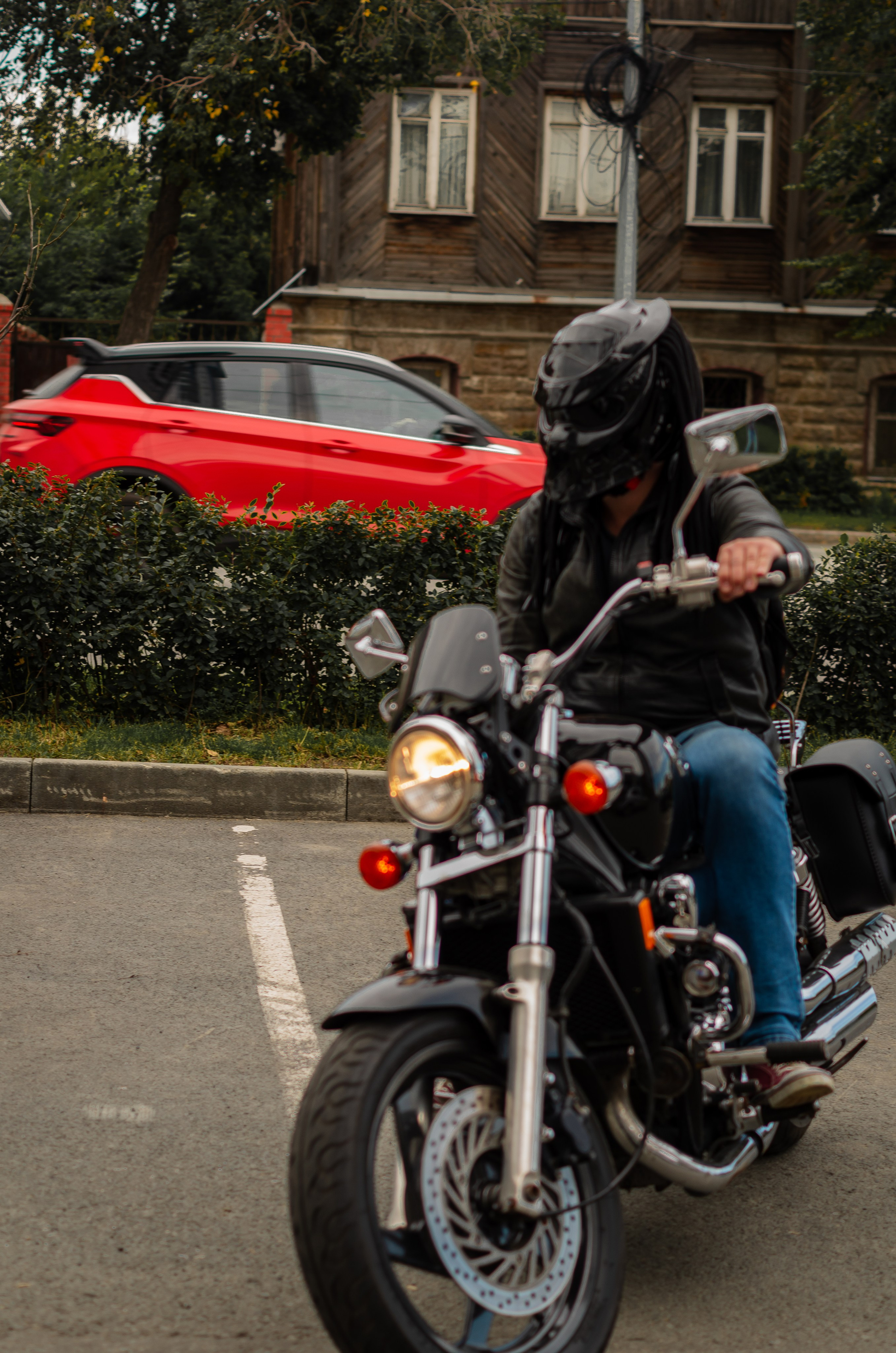 Мужской портрет: мотоцикл. Фотограф Марина Доглядная Челябинск фотосессии с лошадьми, мотоциклами