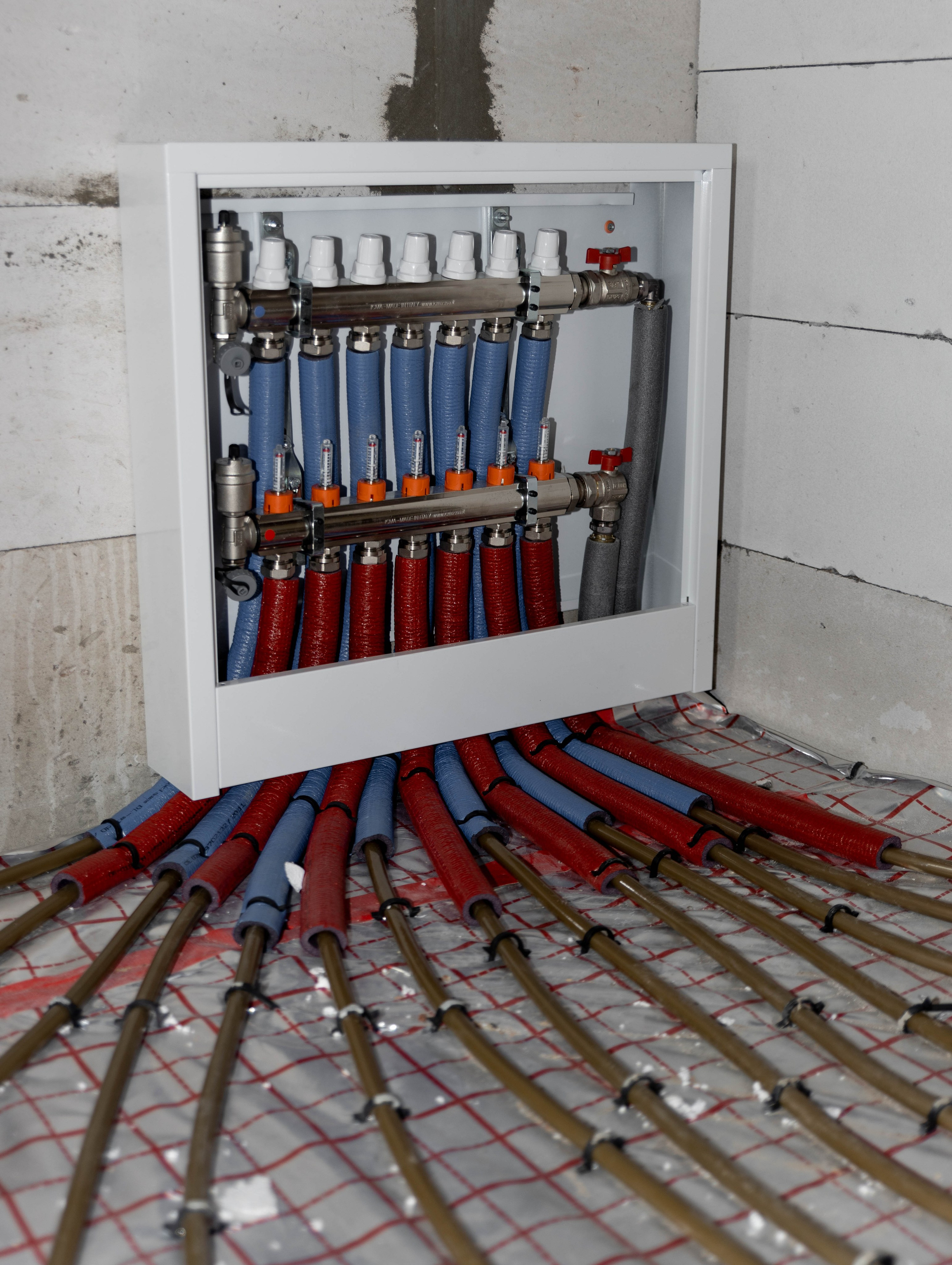 Г. Калининград п.Прибрежное. Монтаж отопления в Калининграде | Балтийский сантехник