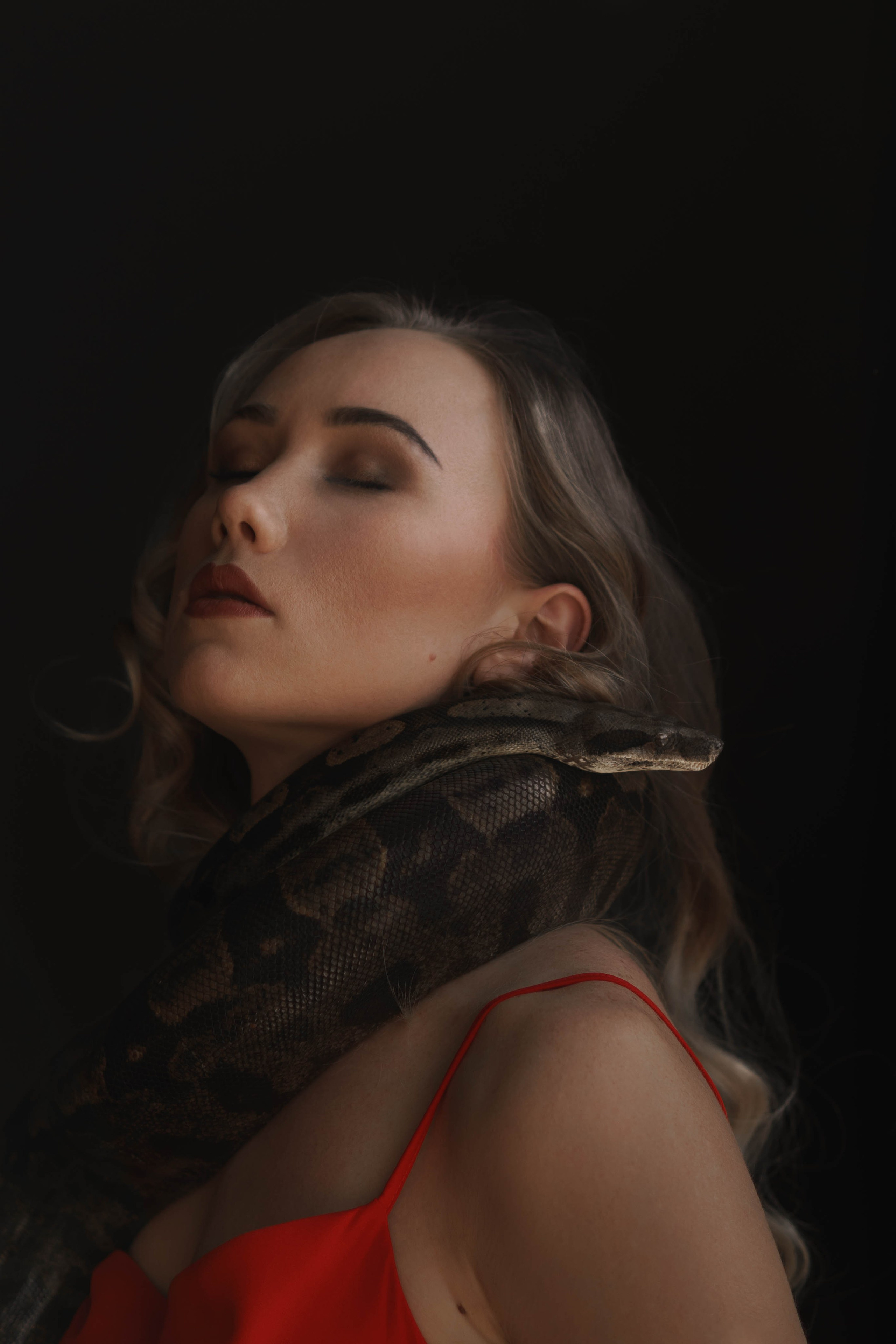 Настя и змея. Фотограф Kostyanika_olga в Екатеринбурге