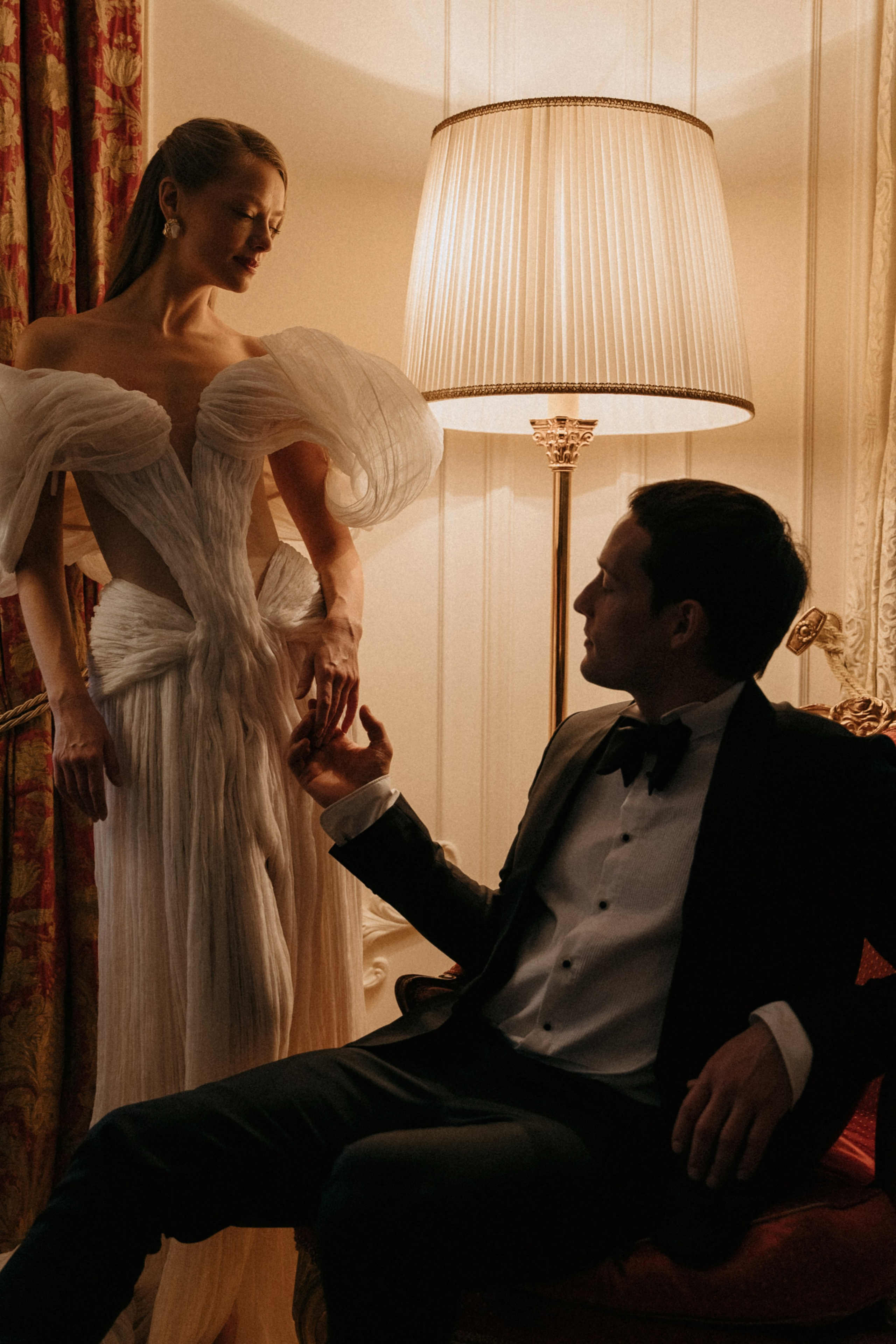 Свадебная фотосъемка в отеле Савой. Свадебный фотограф Москва