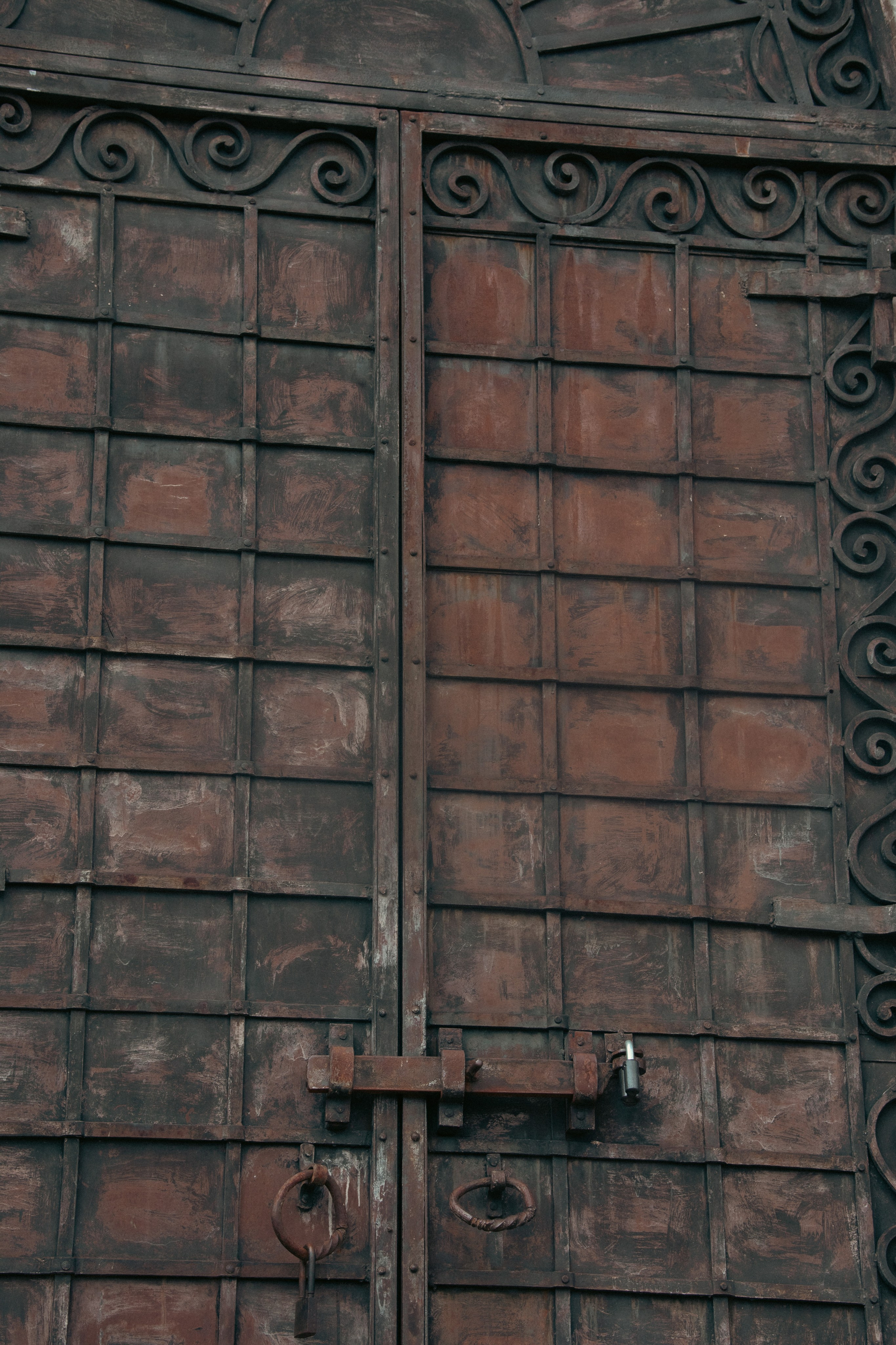 старинные двери