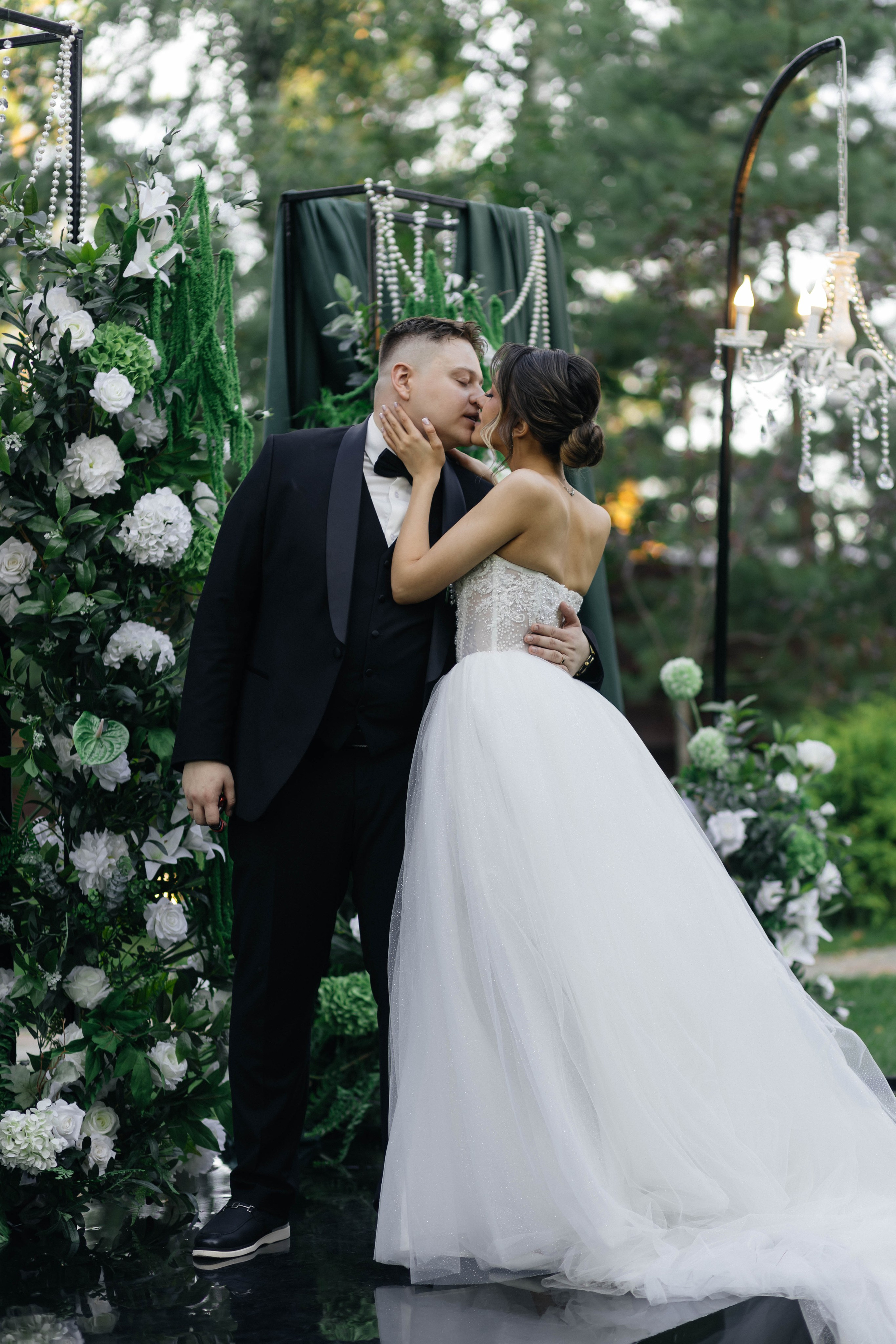 Свадебная история. Лесной Виладж. Свадебный и семейный фотограф Рассказова Виктория