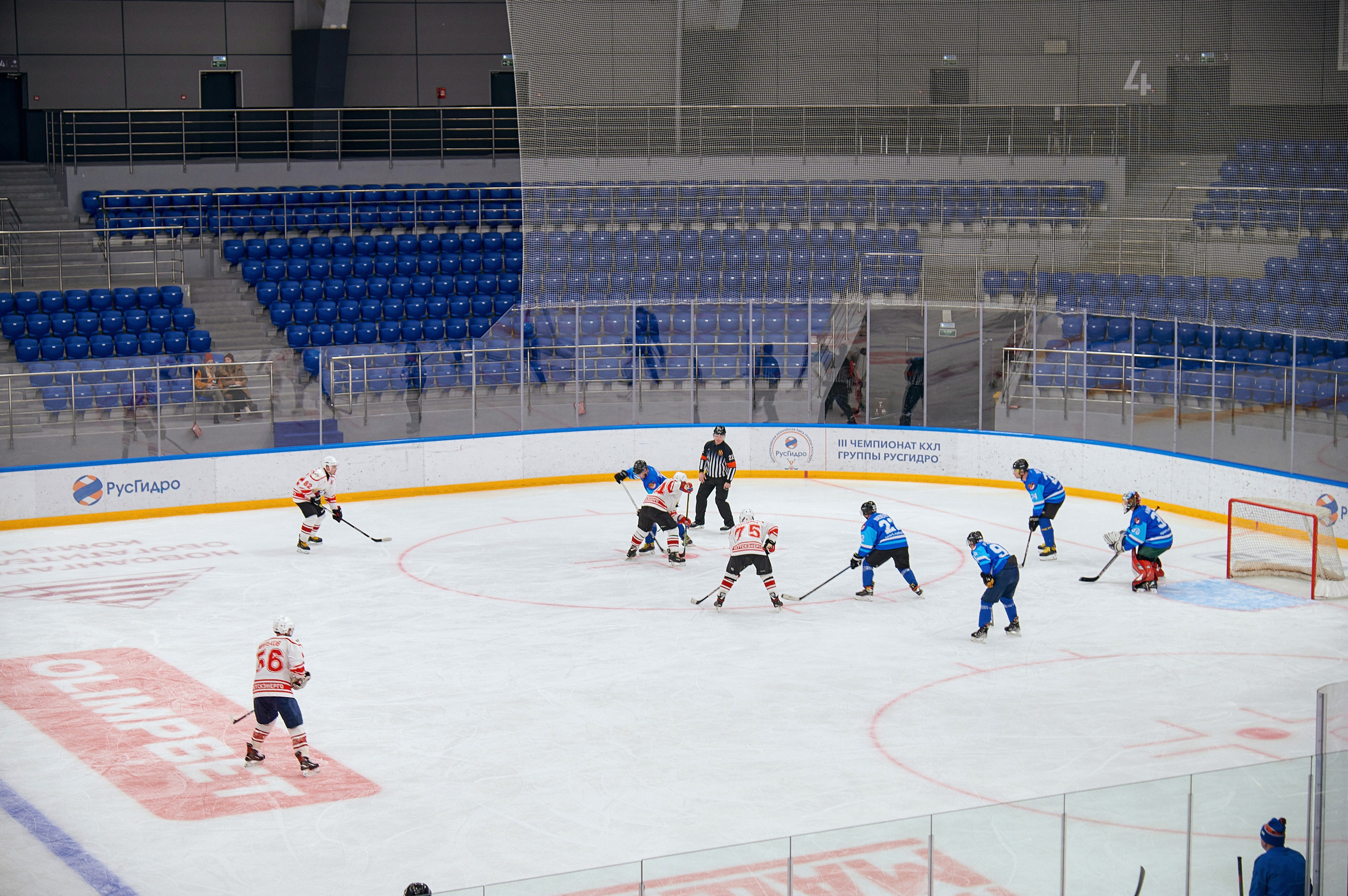 Портфолио репортажной фотосъёмки: Кристалл арена — Хоккей — РусГидро. Фотограф Яковлев Роман — Красноярск