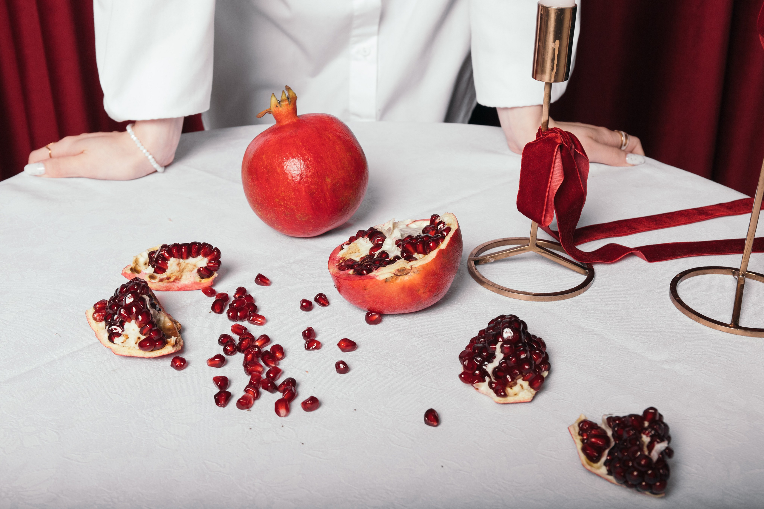 Вера и гранат. Фотограф Елена Балакина (Челябинск)