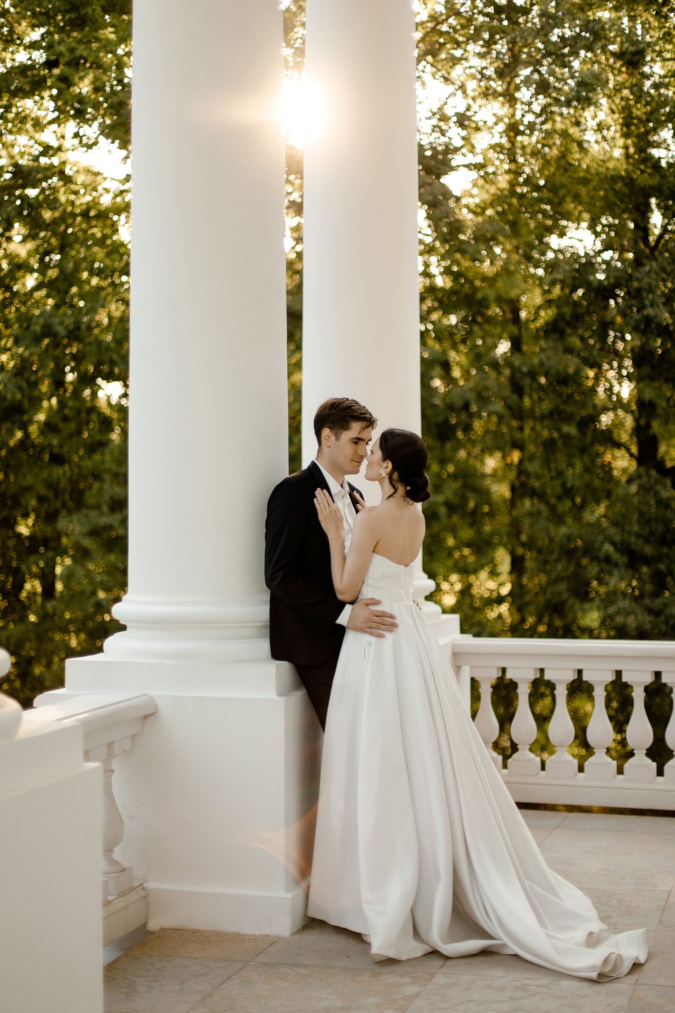 Свадебная прогулка в Ораниенбауме. Свадебный и портретный фотограф в Миассе Филиппенко Дарья