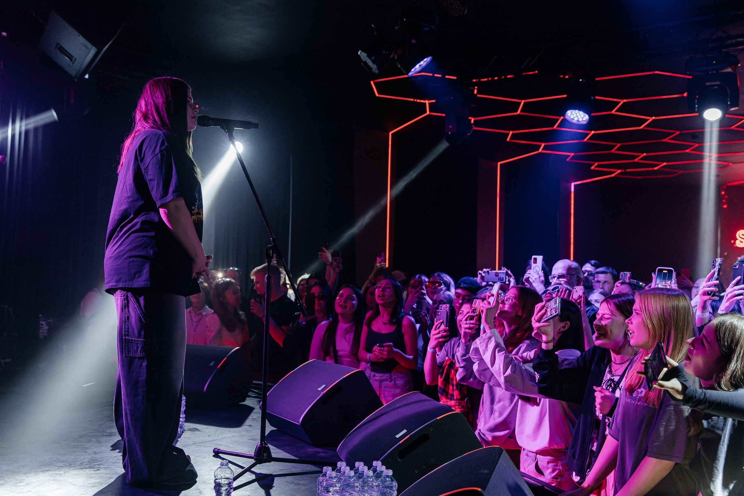 Концерт Просто Лера. Фотограф в Иркутске Настя Гаськова