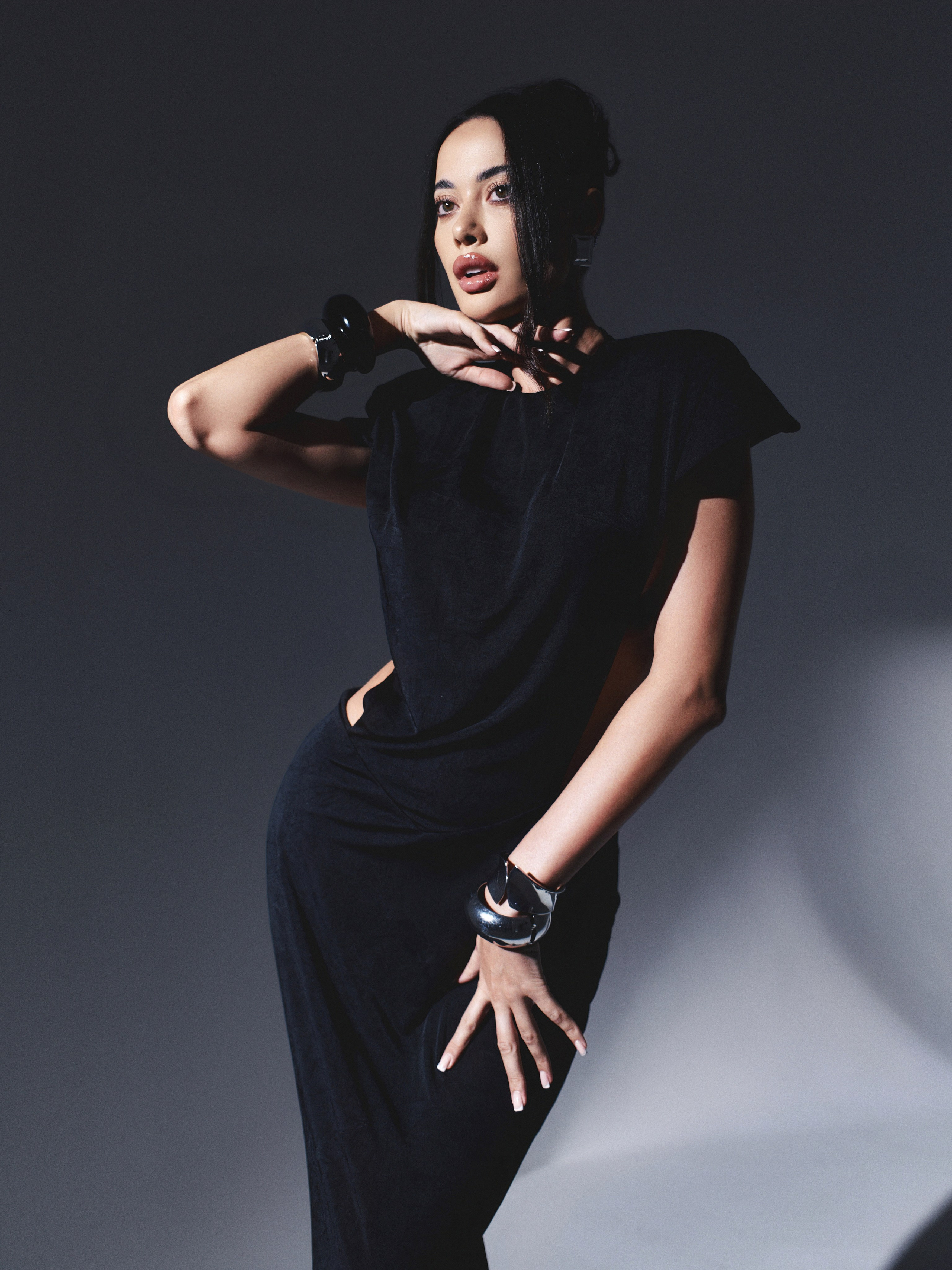 Miruna. NOIZOMAX Художественный фотограф в Дубай