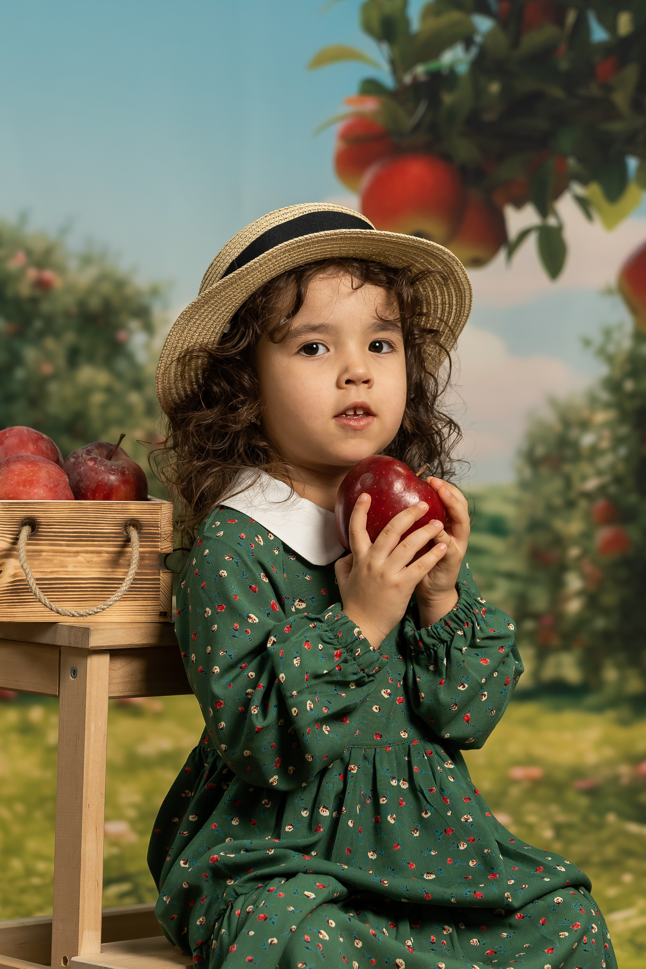 Выпускной альбом, последний звонок. Akhmadeevmedia.ru