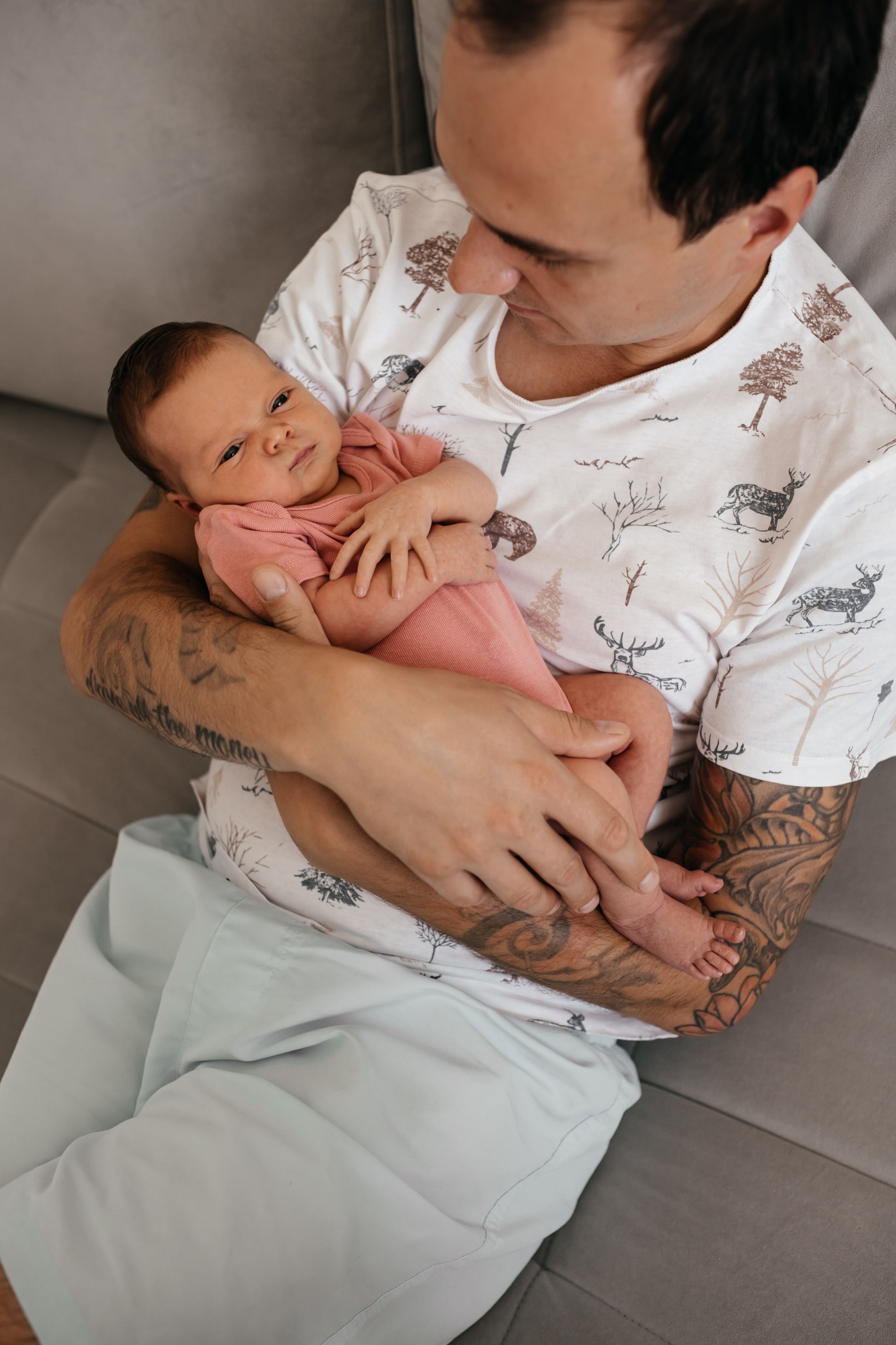 Первые дни Аси дома. Семейный фотограф в Томске Зарина Азизбаева