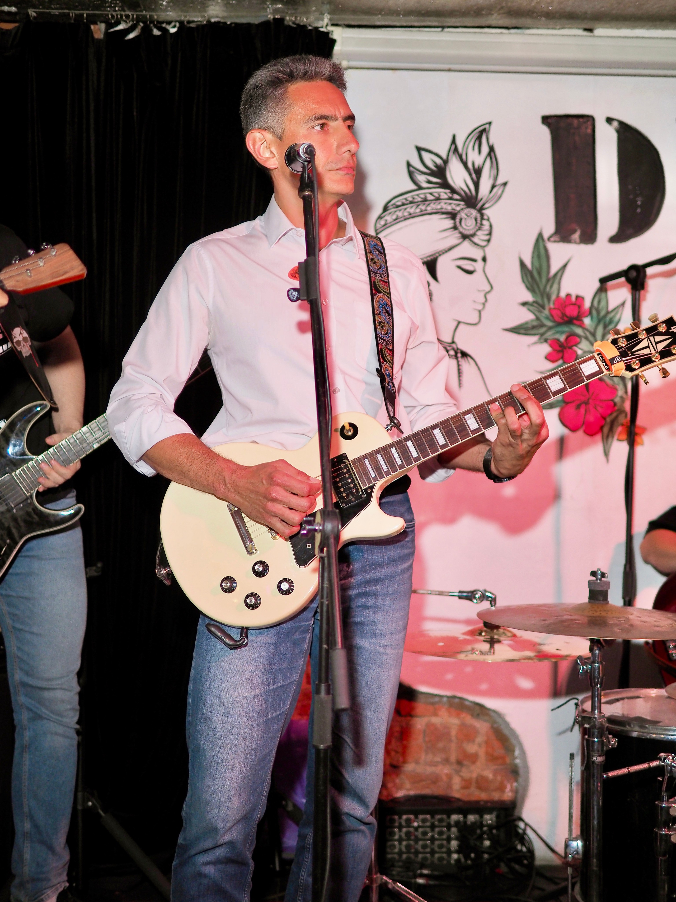 DeFaqto 01.10.2024. Московская кавер-группа BankBand