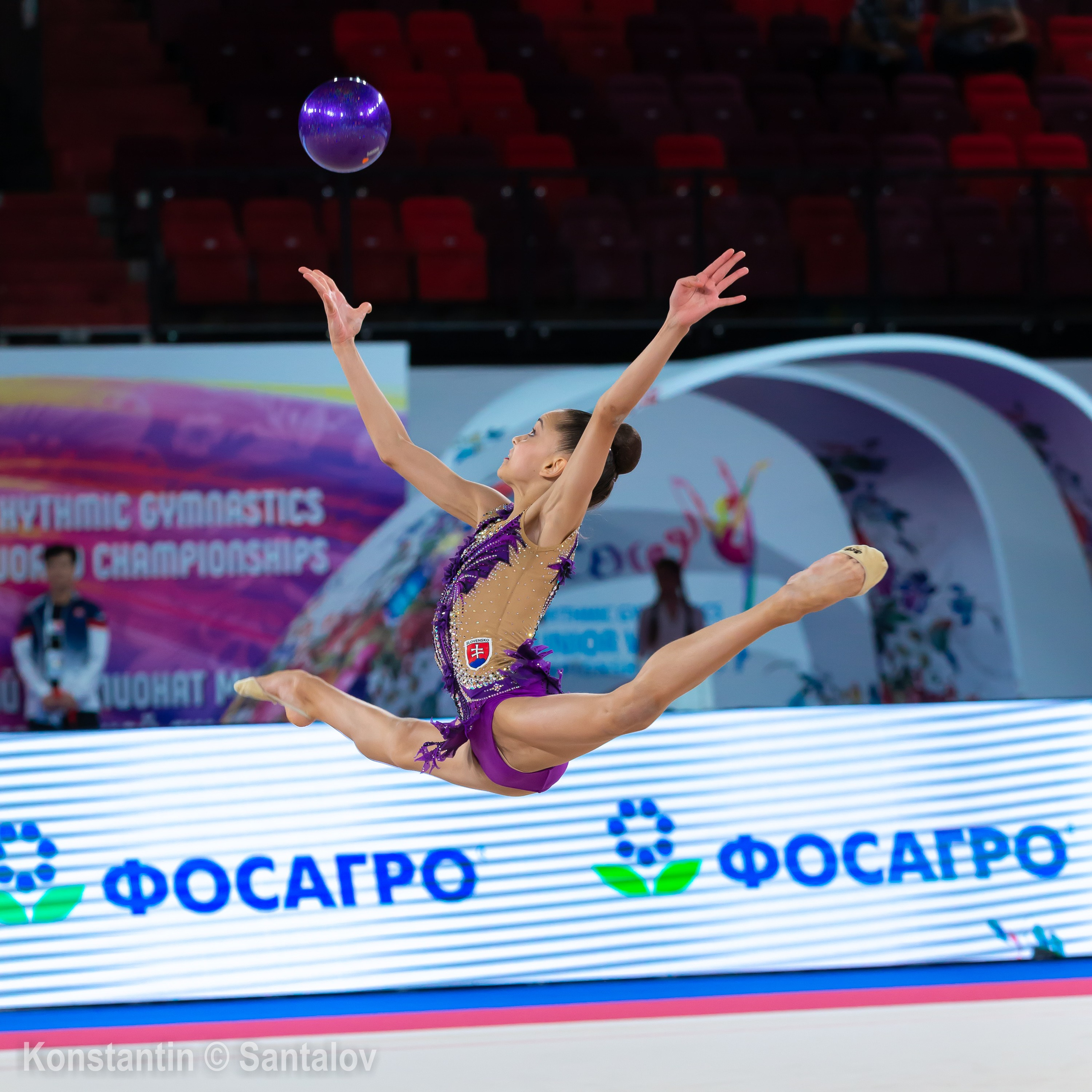 I Чемпионат мира среди юниорок, 2019, Москва. GYM-PHOTO. Спорт в кадре